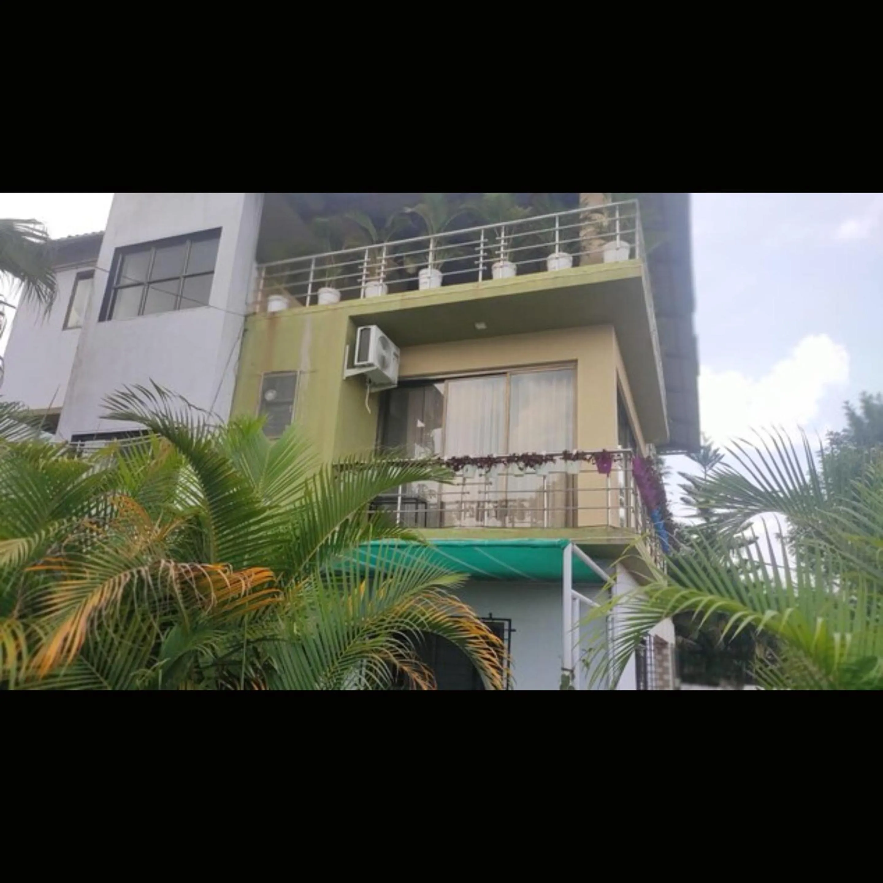 Property building in Strawberry County