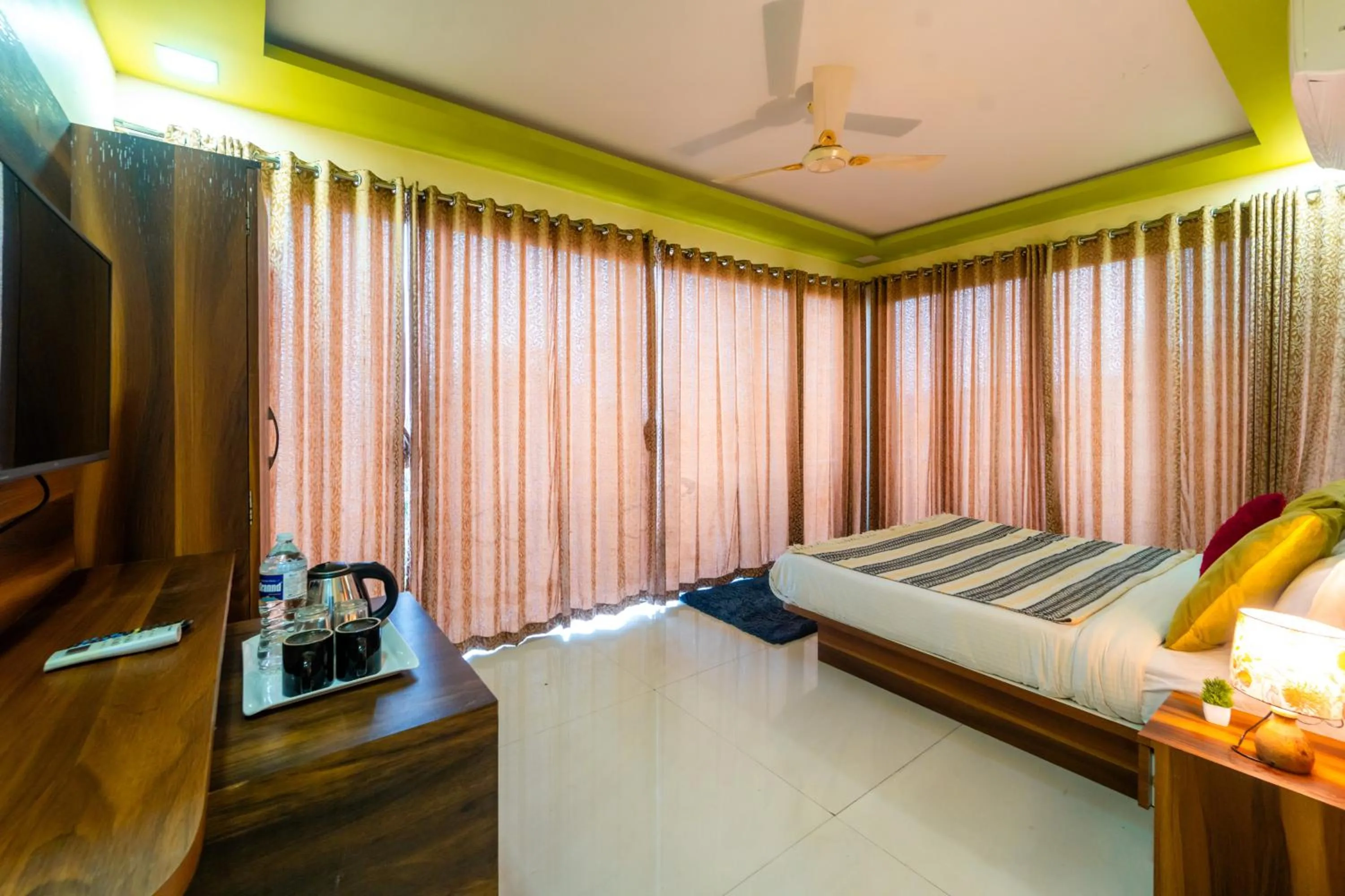 TV and multimedia, Bed in Strawberry County