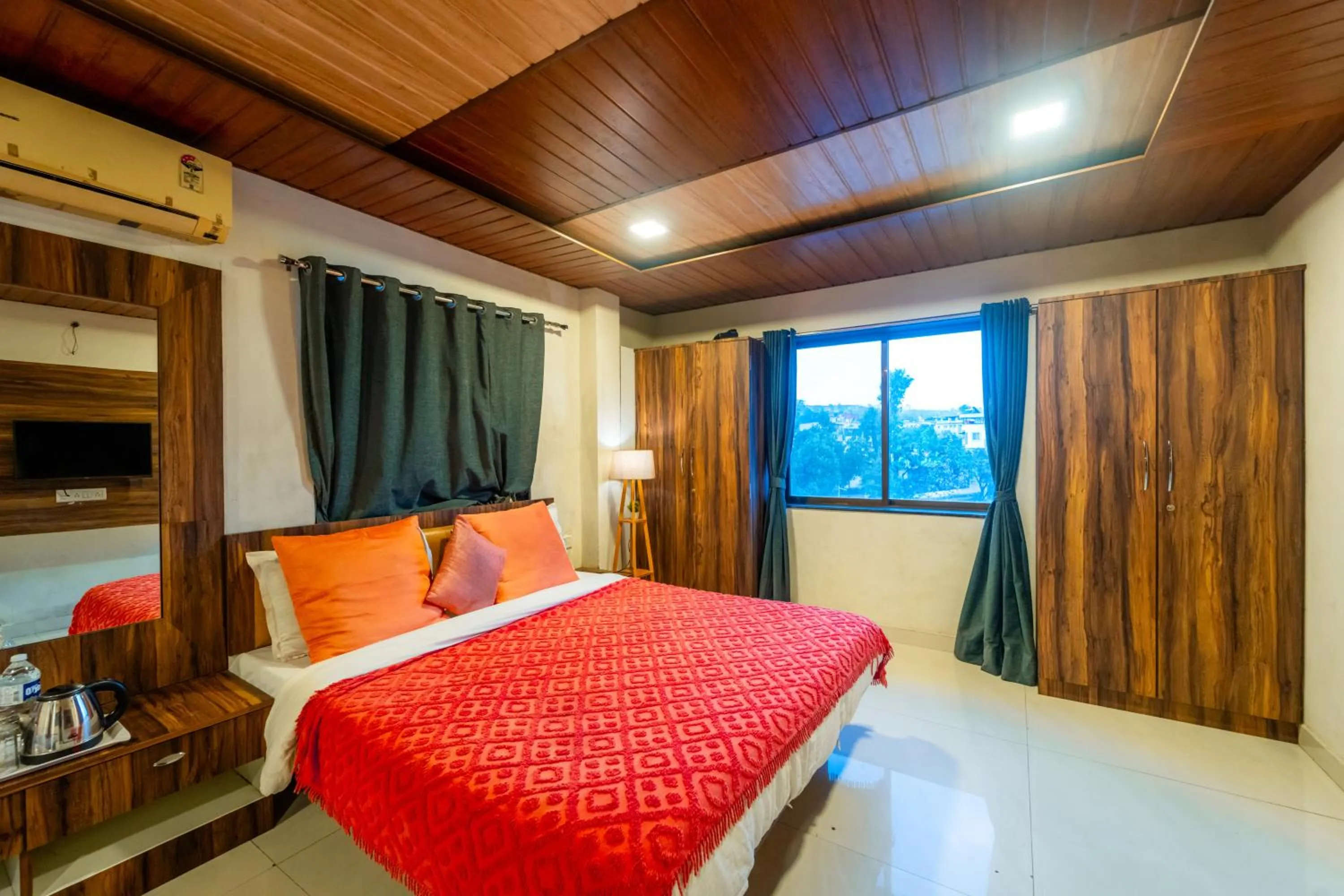 Bed in Strawberry County