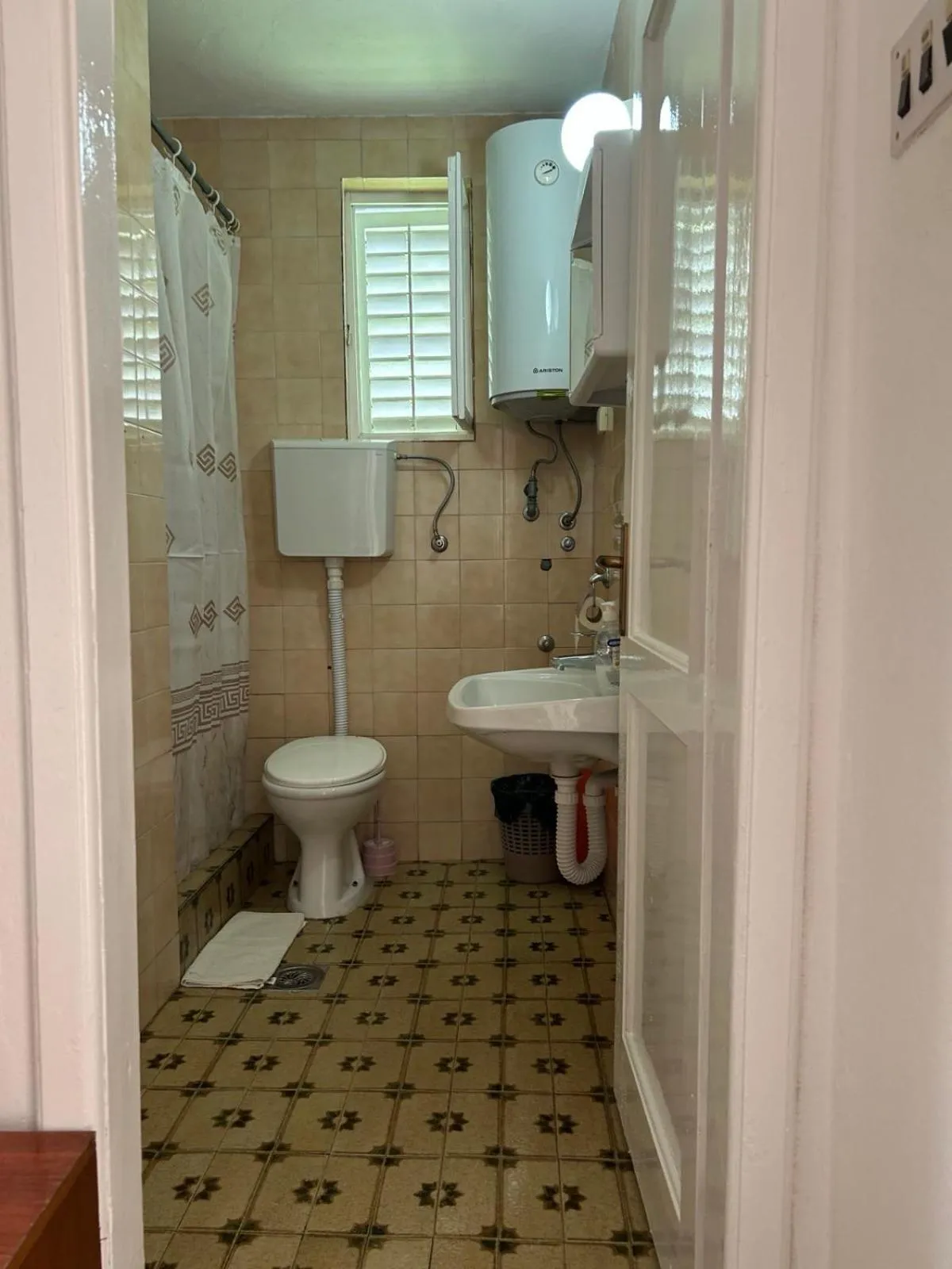 Bathroom in Apartments and Room MV