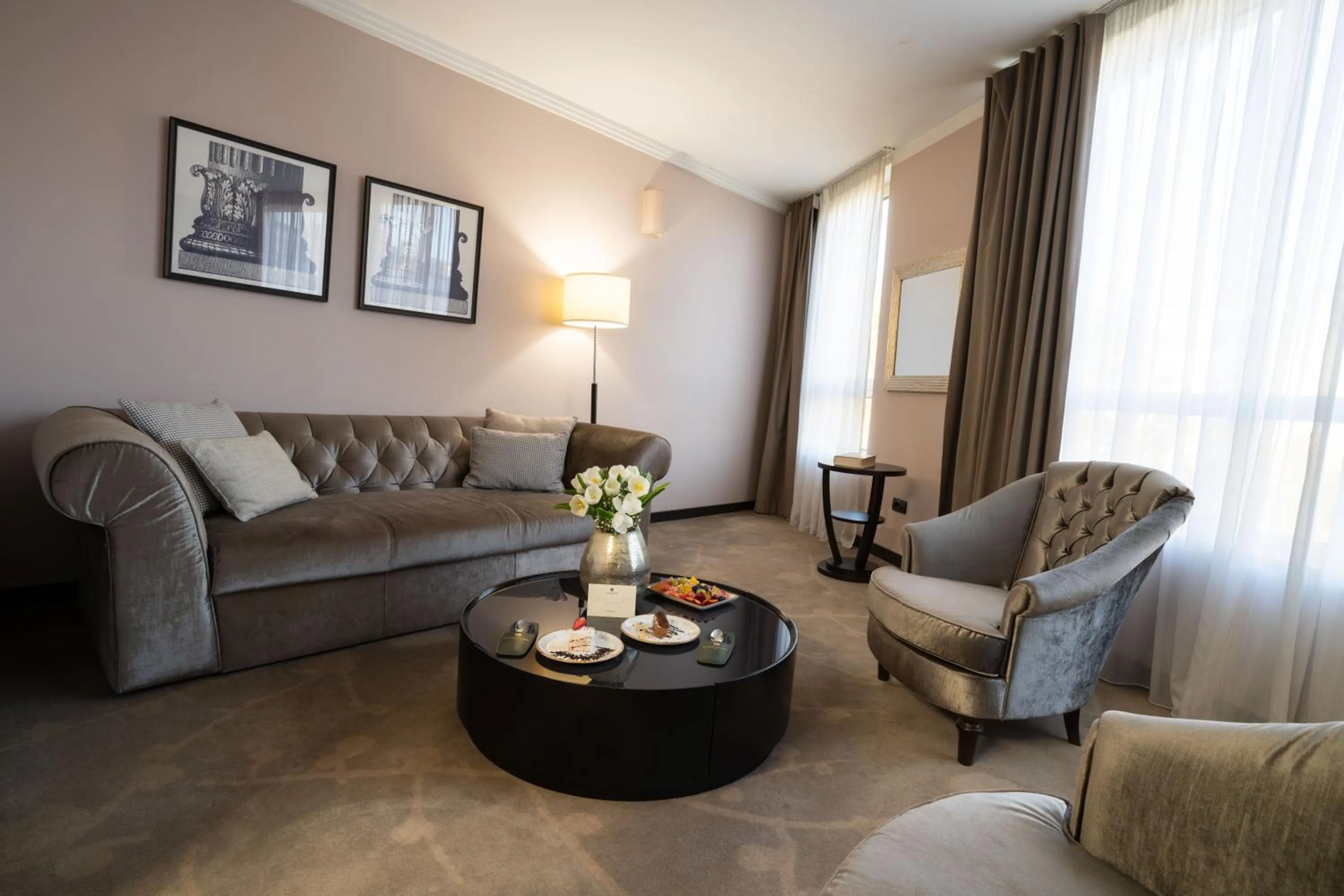 Seating area in Hotel Constantine the Great