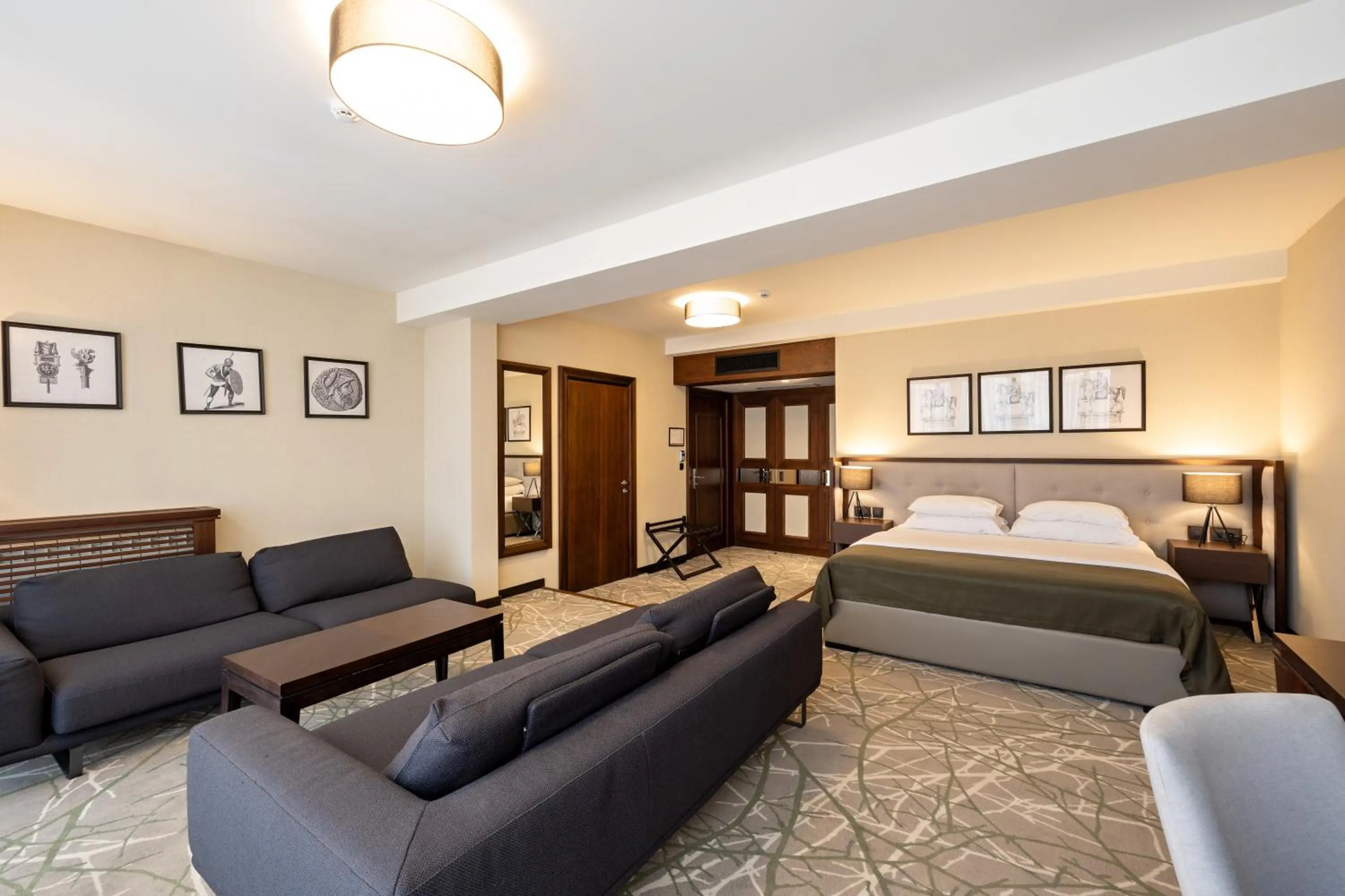 Bed in Hotel Constantine the Great