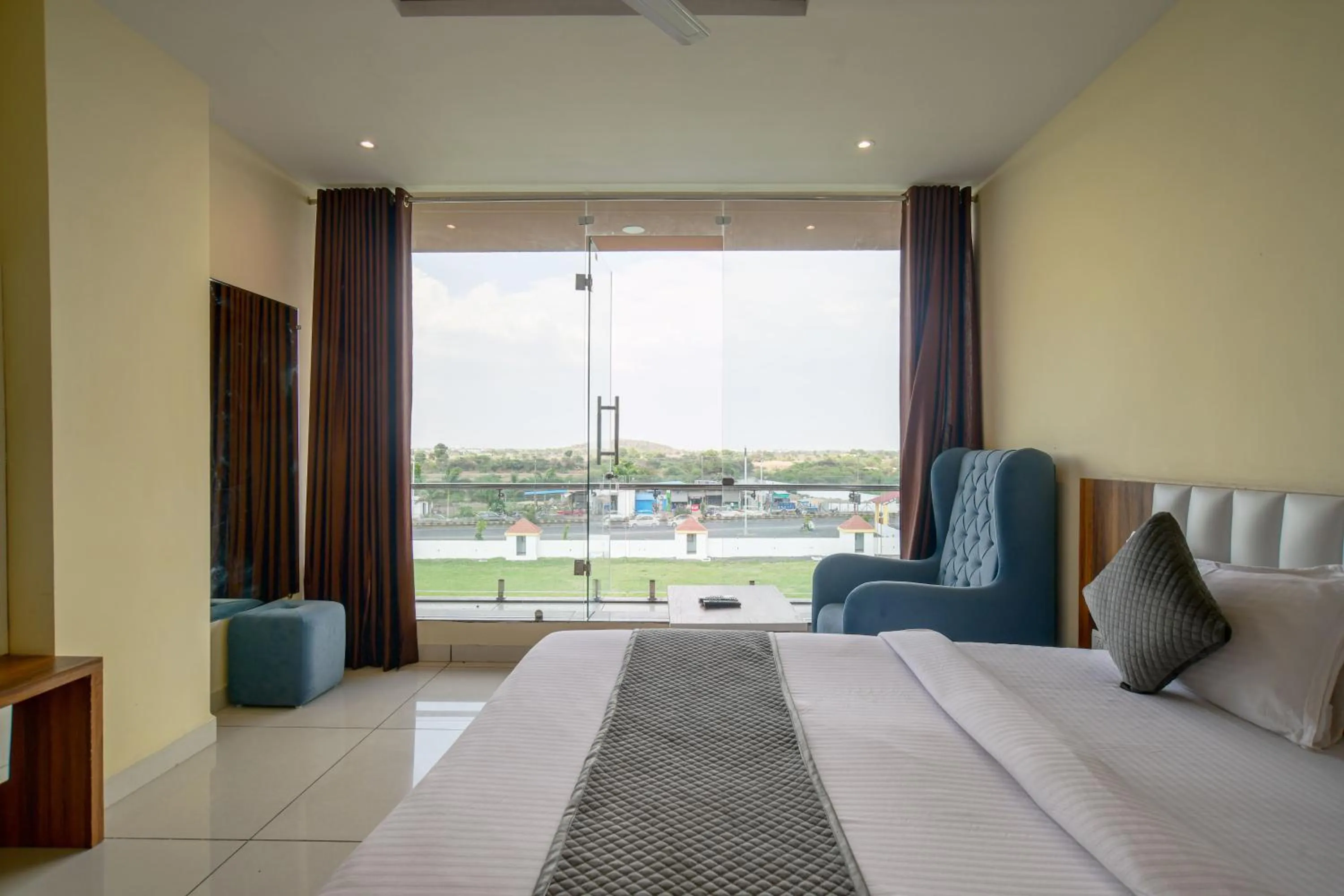Balcony/Terrace, Bed in Radhe Krishna Resort