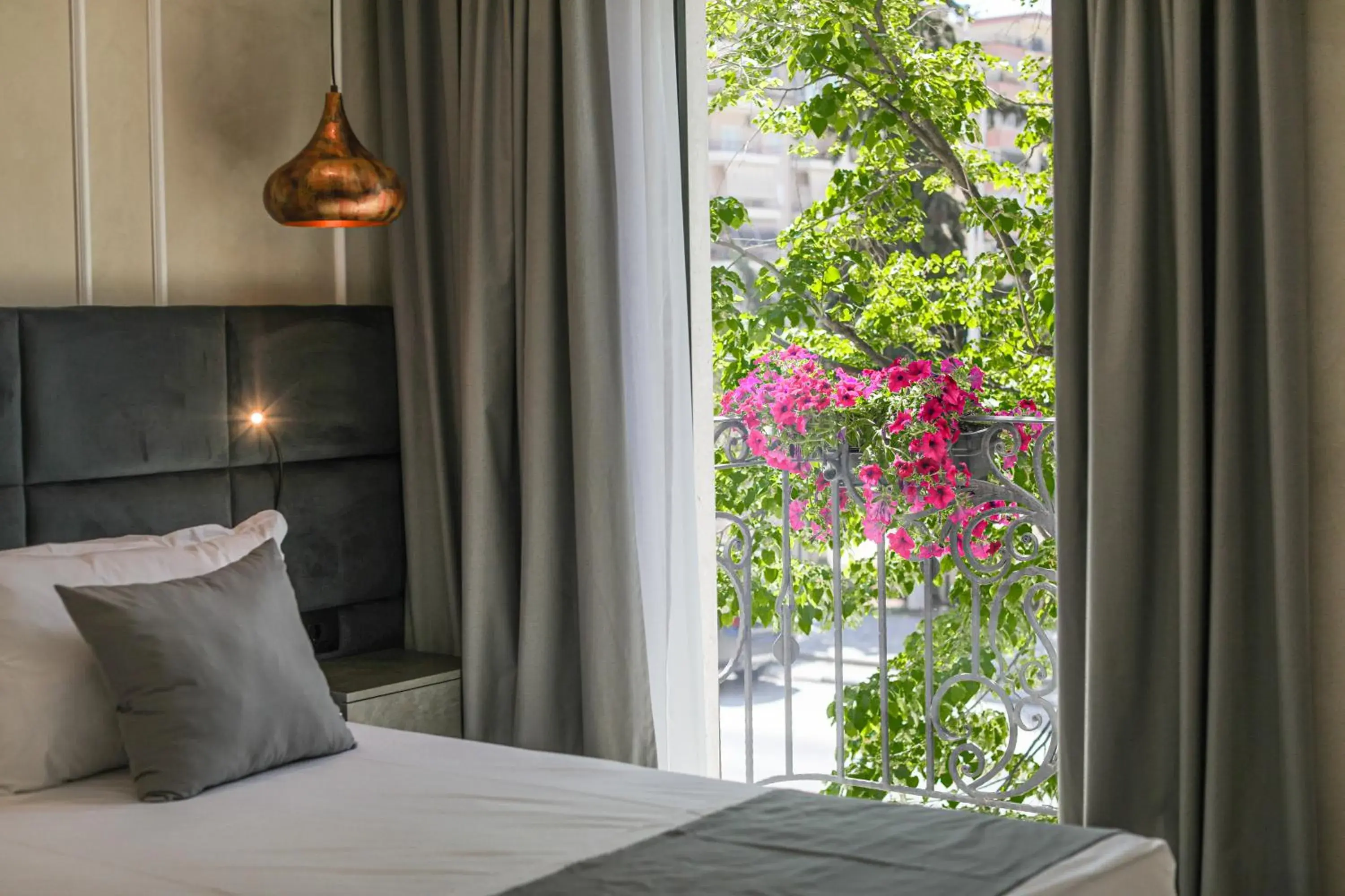 Superior Double or Twin Room in Hotel Plaza Berat Superior Double or Twin Room in Hotel Plaza Berat