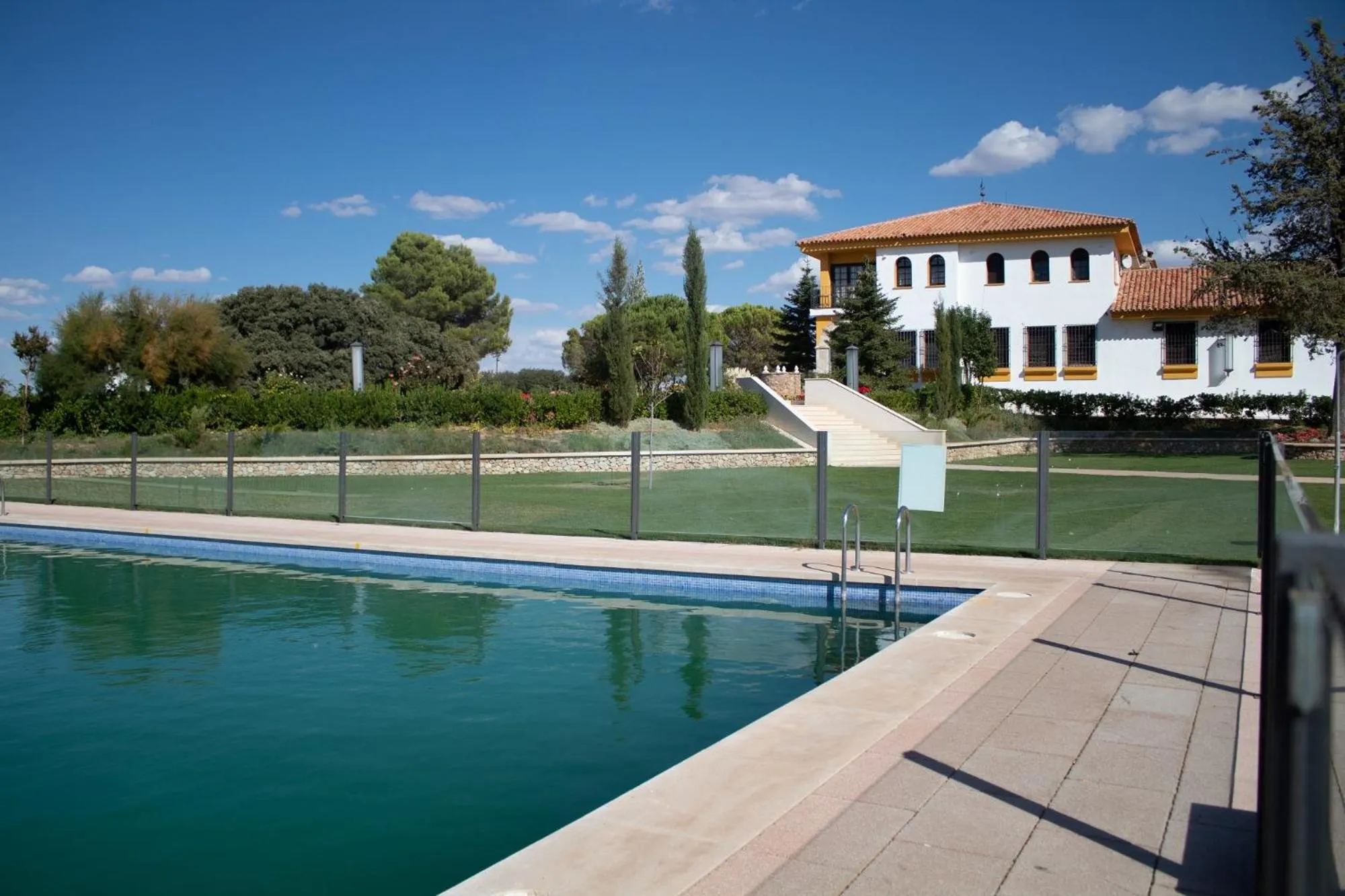 Swimming pool in Hotel Finca las Beatas
