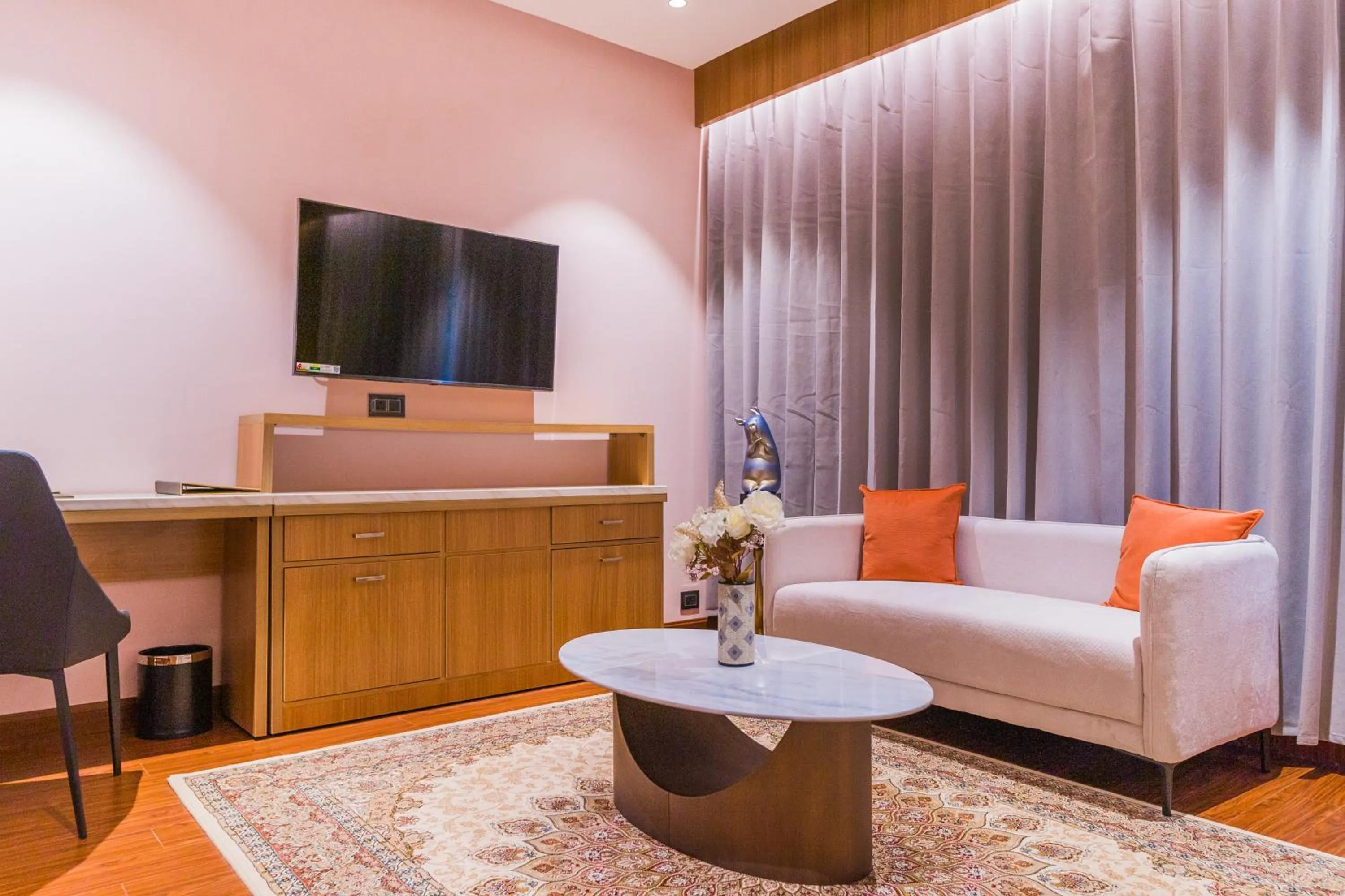 TV and multimedia in The Maple Hotel