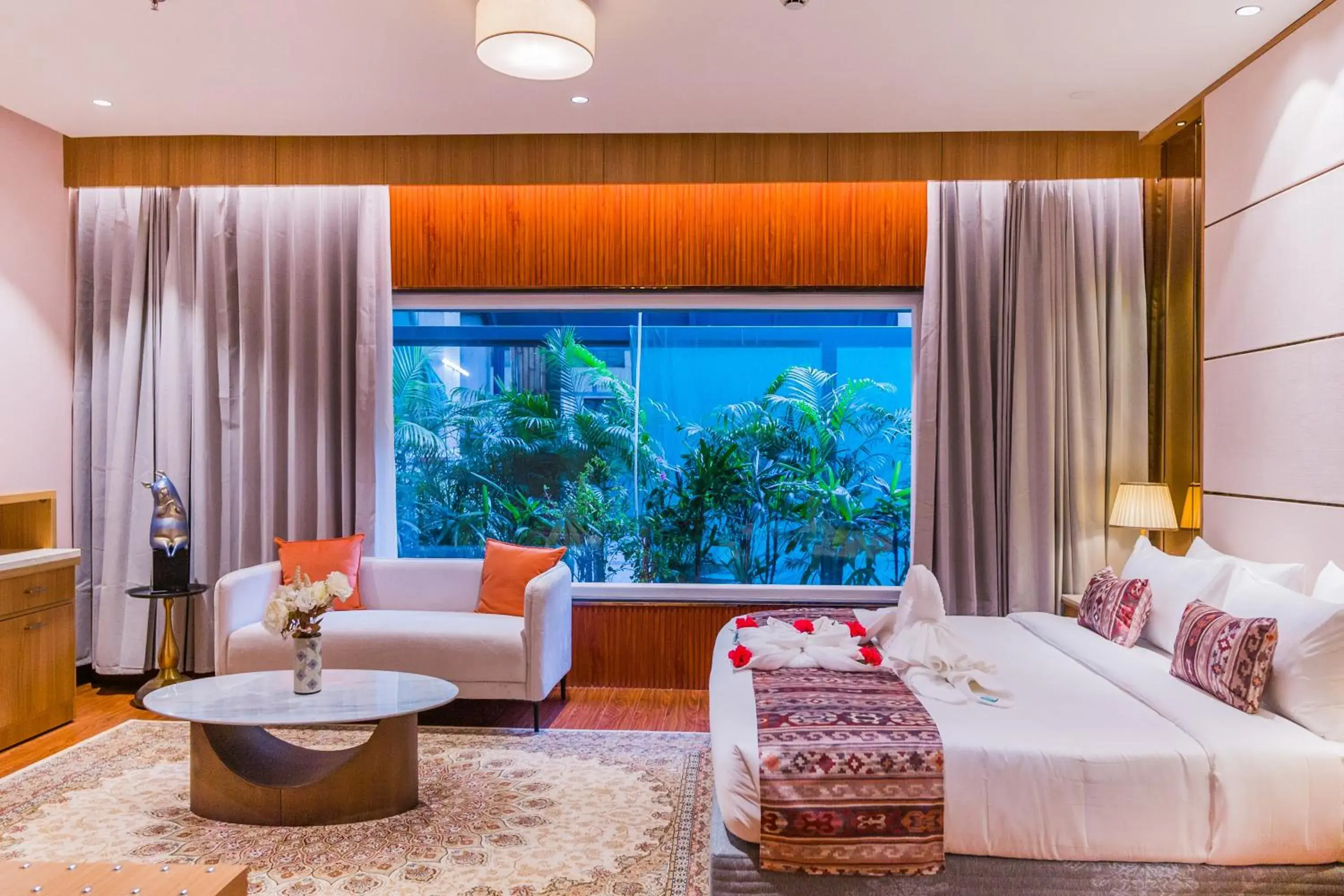 Bed in The Maple Hotel Bed in The Maple Hotel