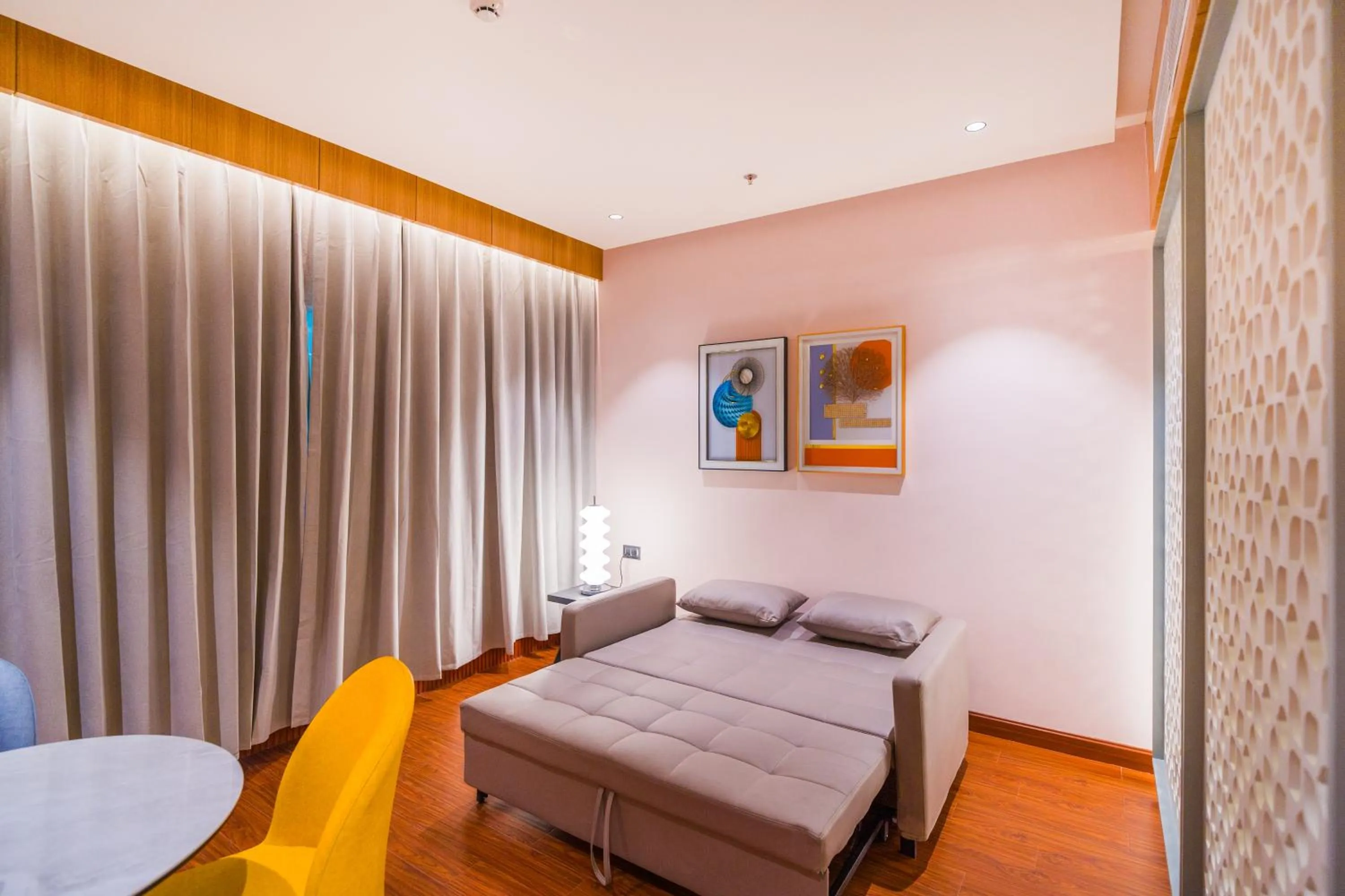 Bed in The Maple Hotel