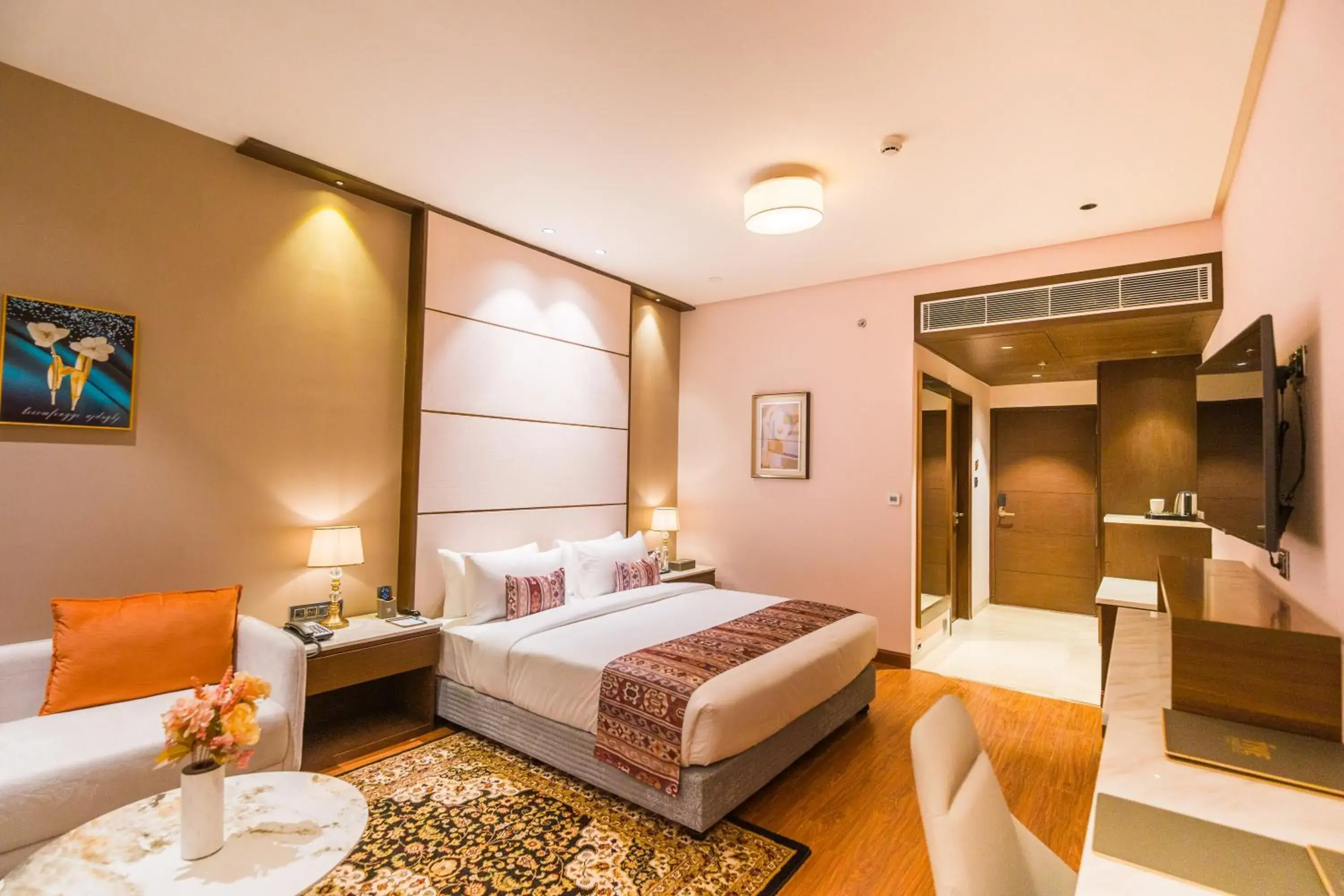 Bed in The Maple Hotel Bed in The Maple Hotel