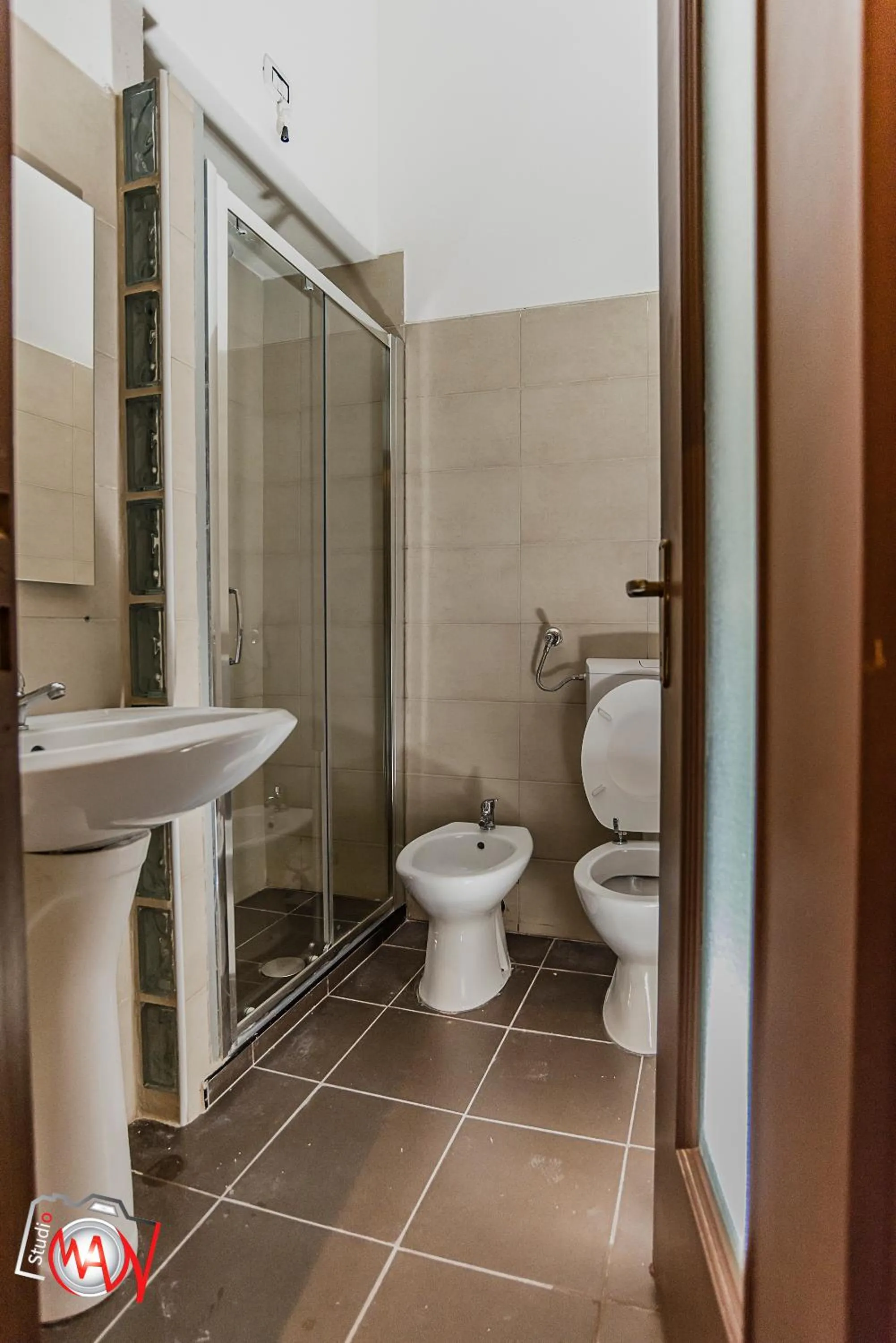 Shower in Hotel Moderno