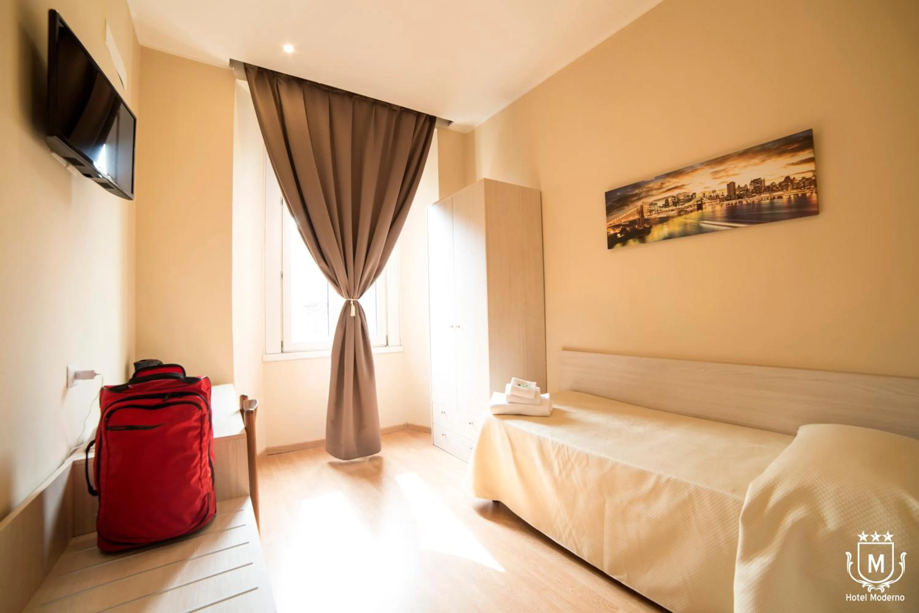 Bed in Hotel Moderno