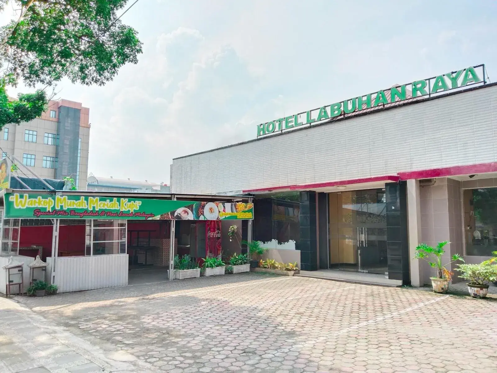 Hotel Labuhan Raya Hotel Labuhan Raya