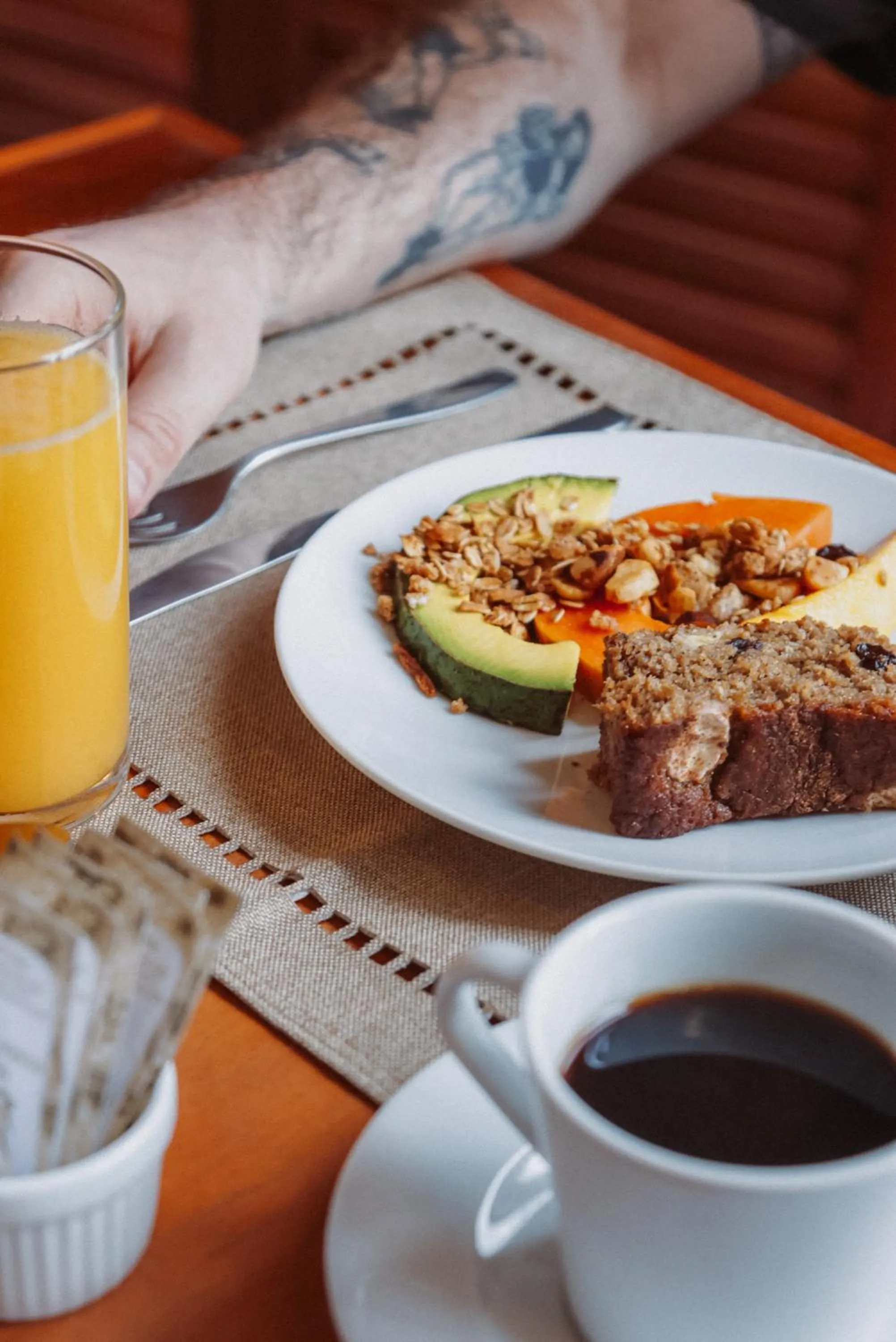 Restaurant/places to eat in Luau Hotel