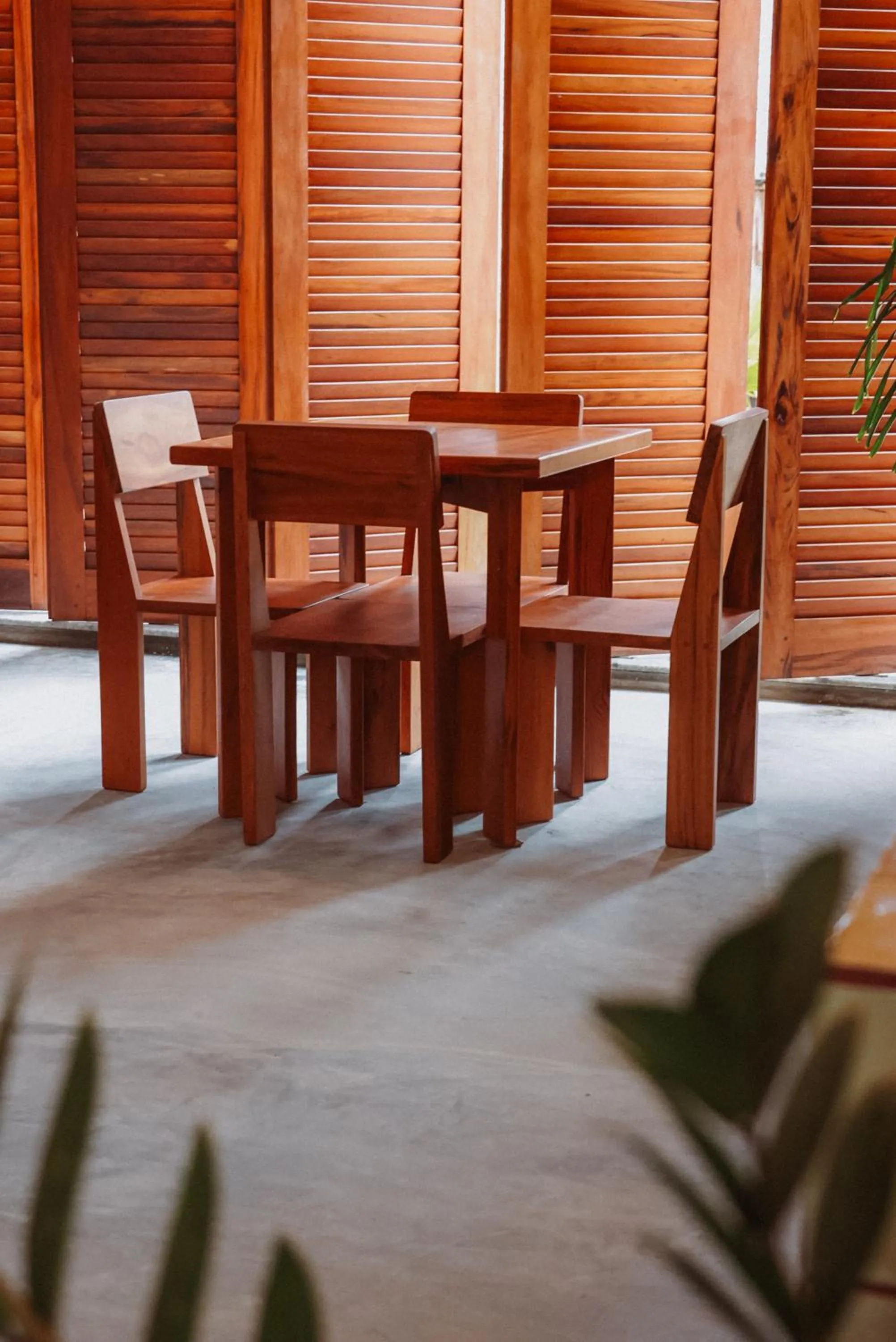 Restaurant/places to eat in Luau Hotel