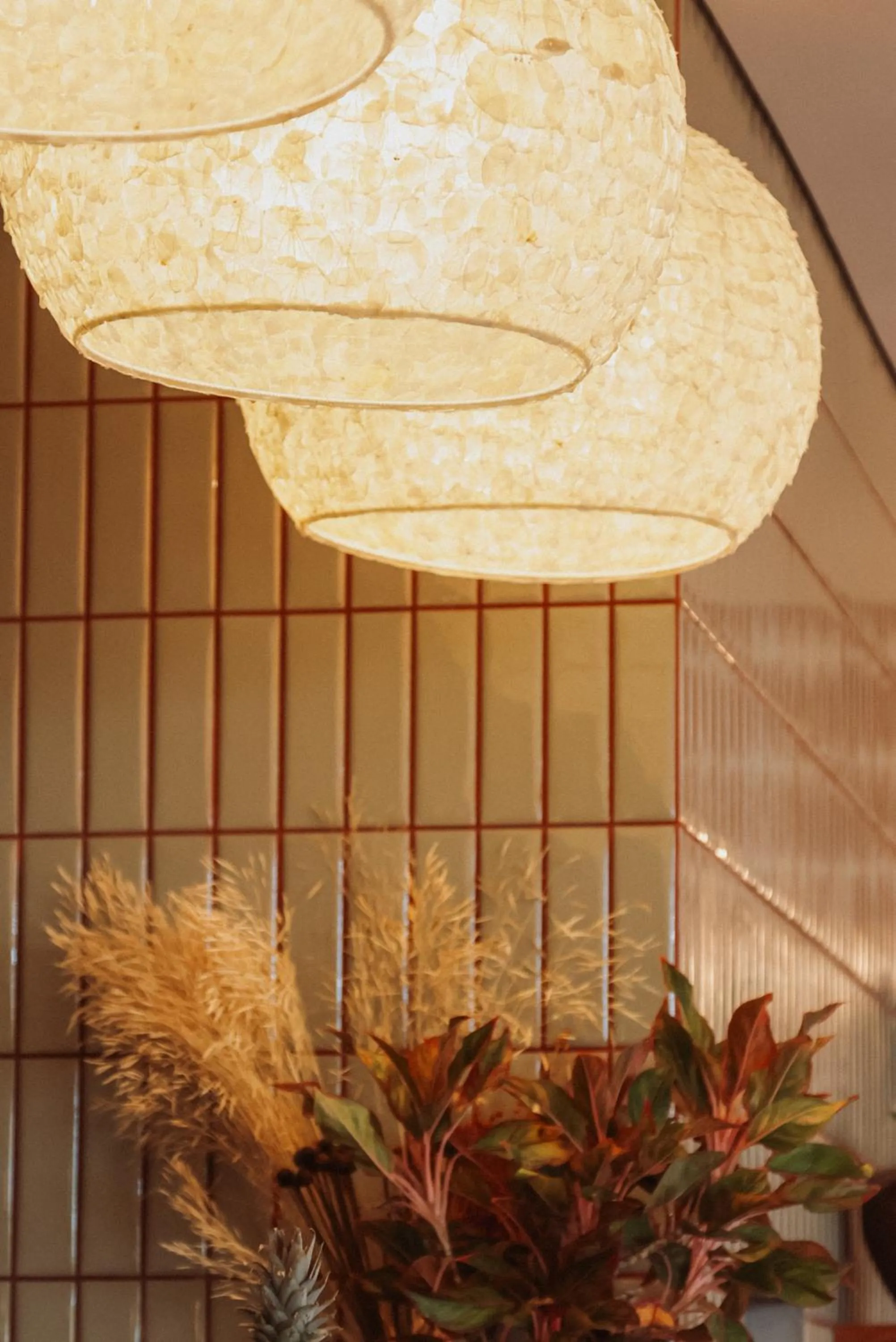 Restaurant/places to eat in Luau Hotel