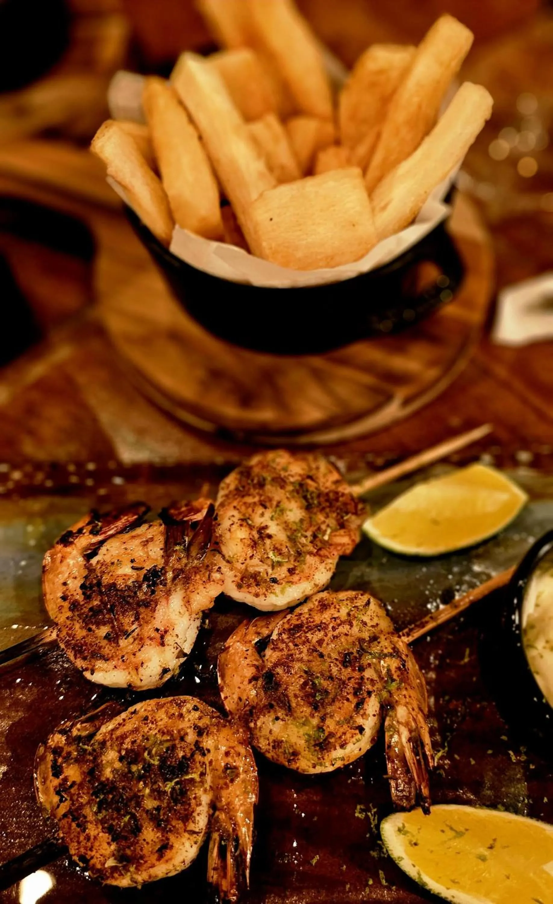 Restaurant/places to eat in Luau Hotel