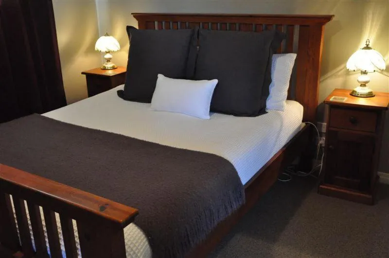 Bed in Blue Thistle Cottages