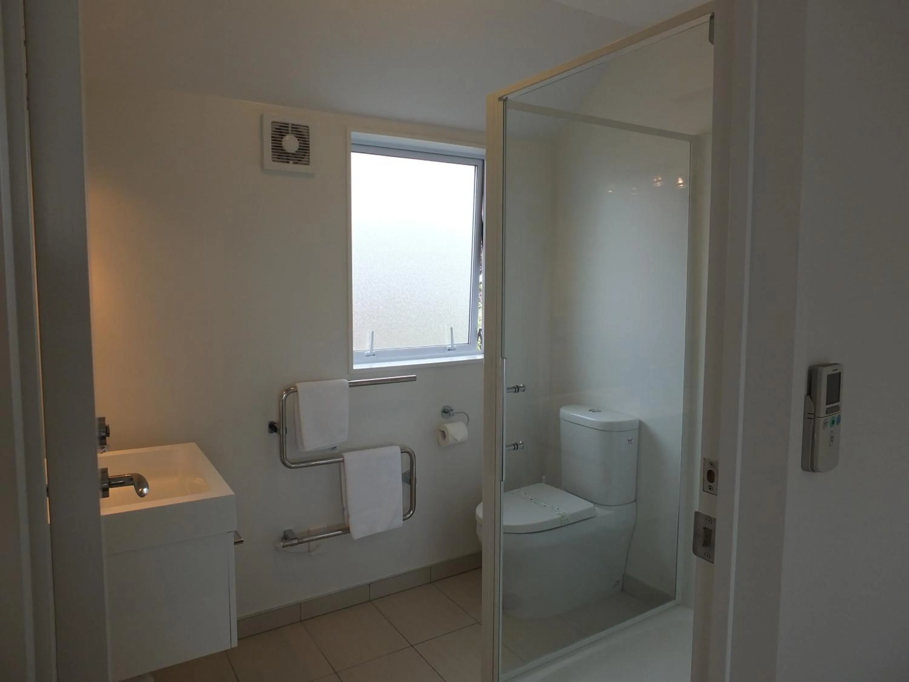 Bathroom in 101 Stars Motel