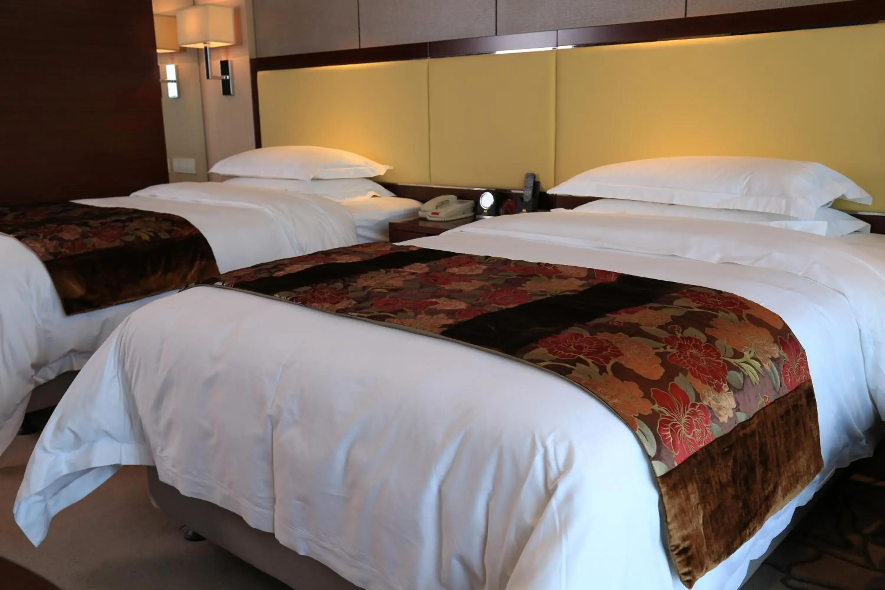 Deluxe Twin Room in Guangzhou ChangFeng Gloria Plaza Hotel Deluxe Twin Room in Guangzhou ChangFeng Gloria Plaza Hotel