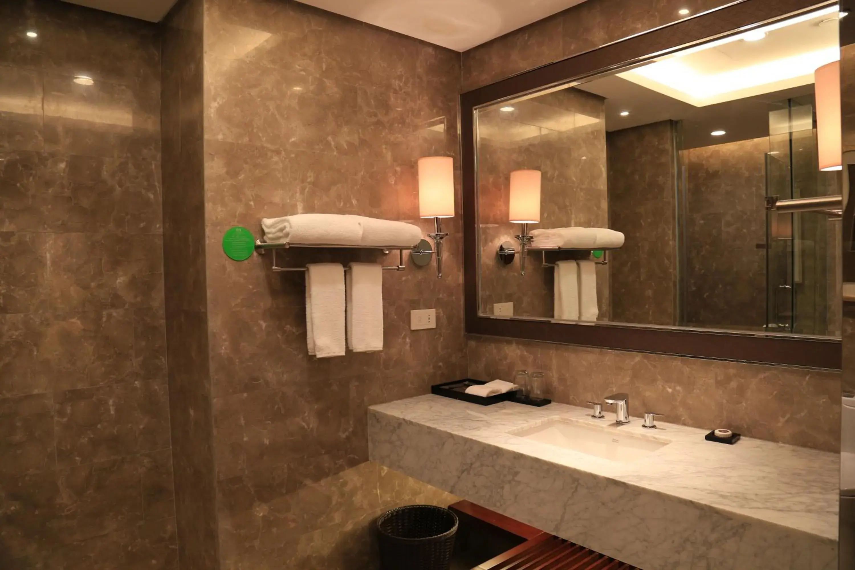 Deluxe Twin Room in Guangzhou ChangFeng Gloria Plaza Hotel Deluxe Twin Room in Guangzhou ChangFeng Gloria Plaza Hotel