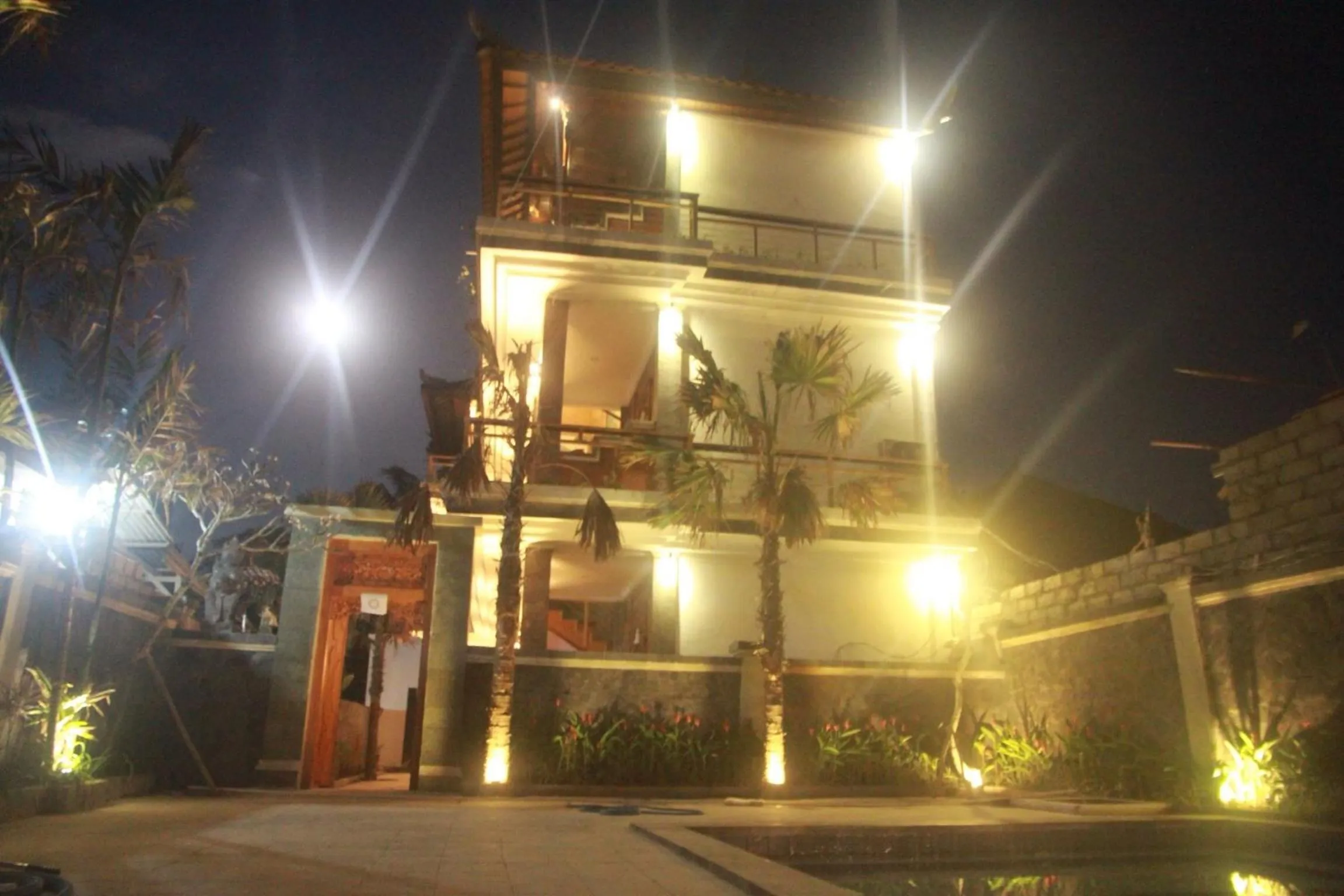 Facade/entrance in D'Camel Hotel Lembongan