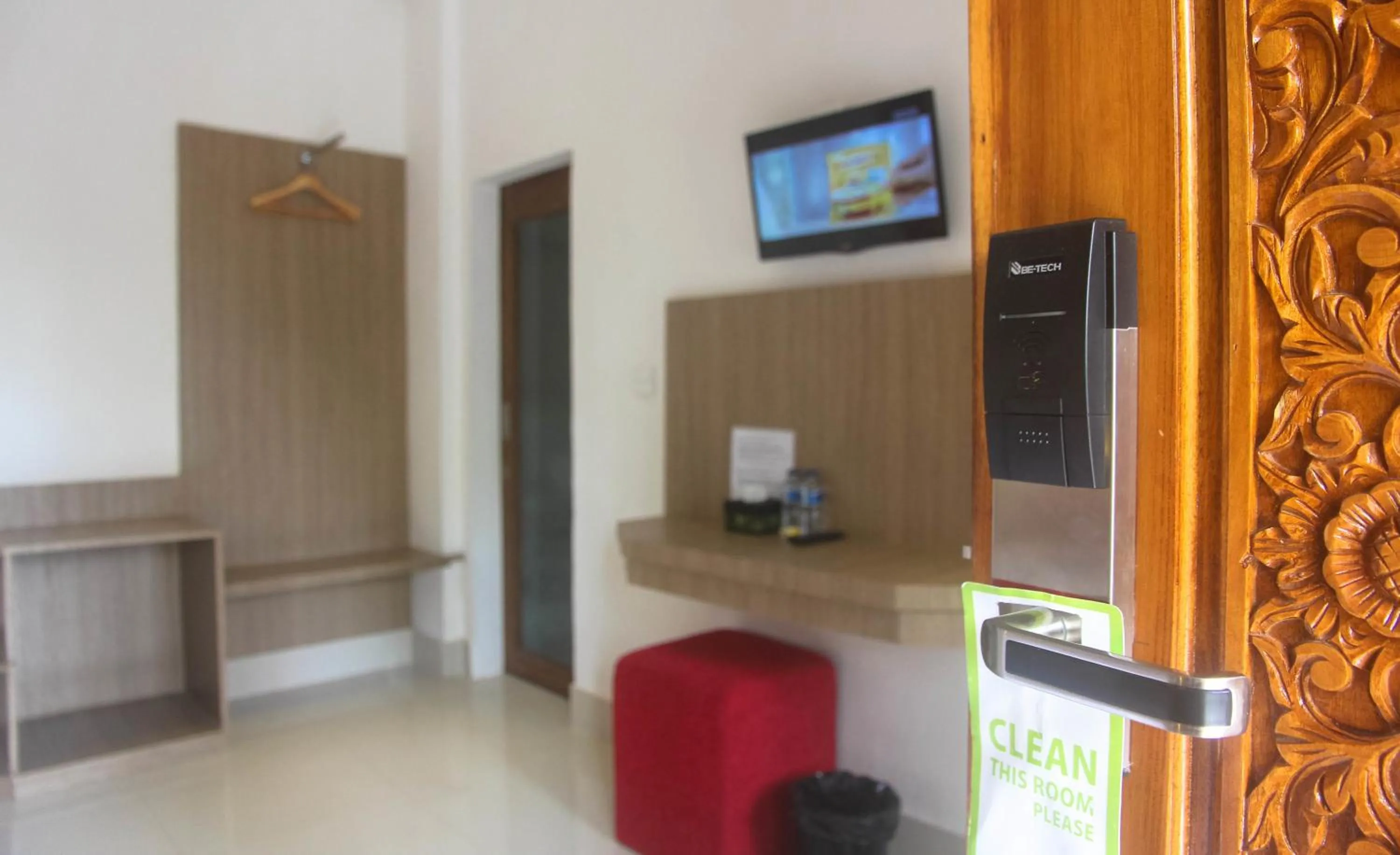 TV and multimedia in D'Camel Hotel Lembongan