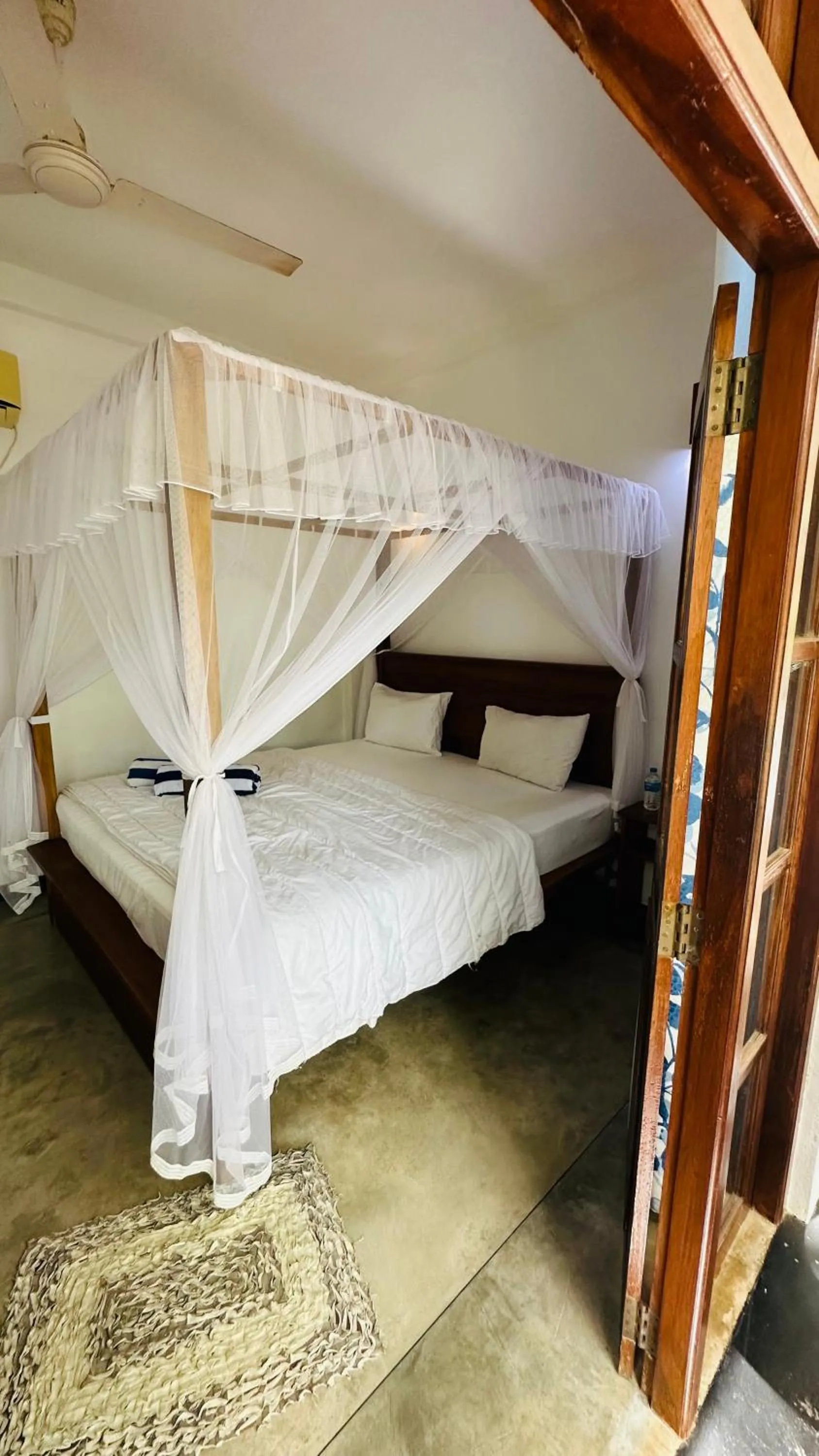 Bed in The Point Mirissa