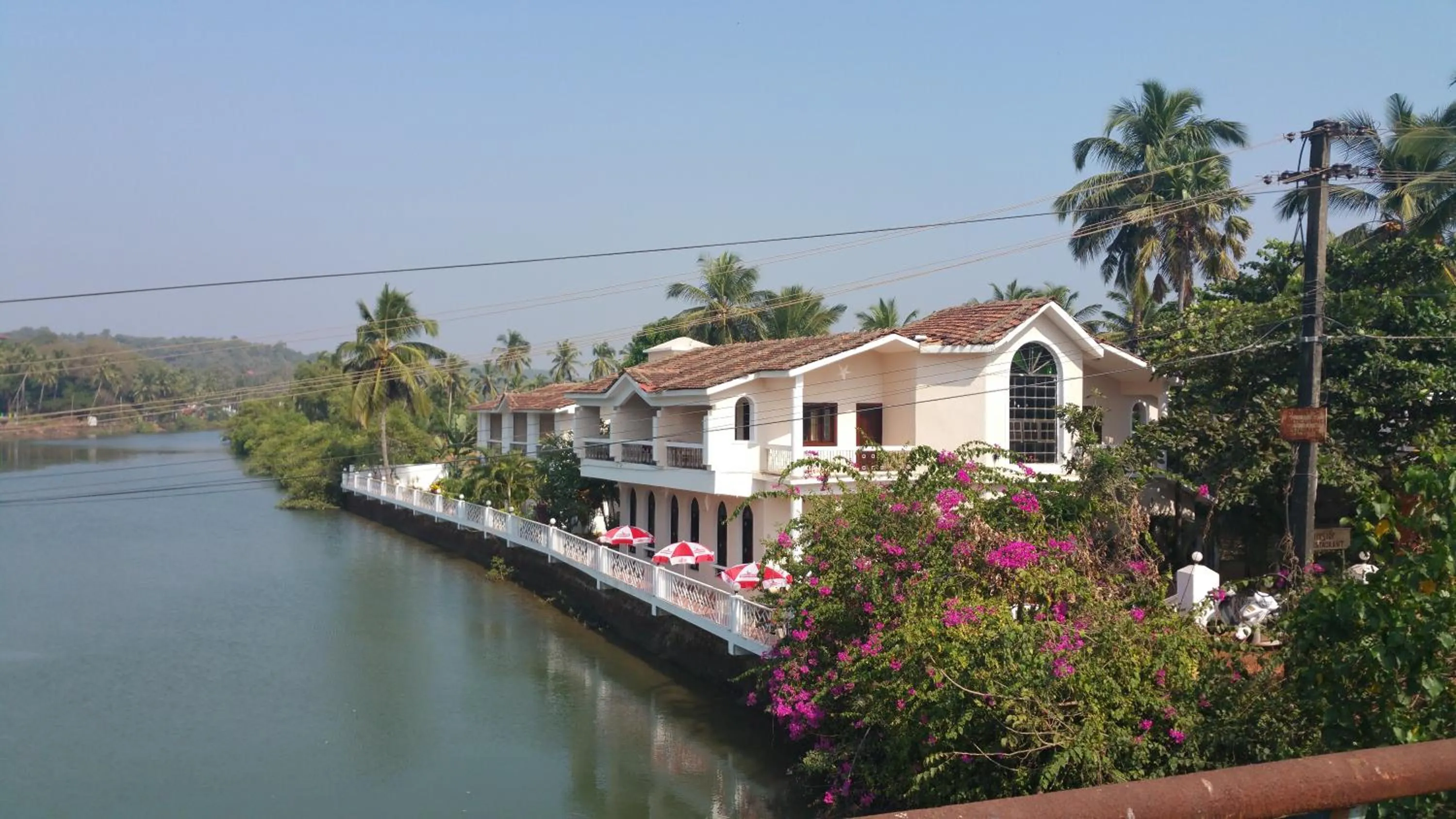 Property building in Hotel Riverside