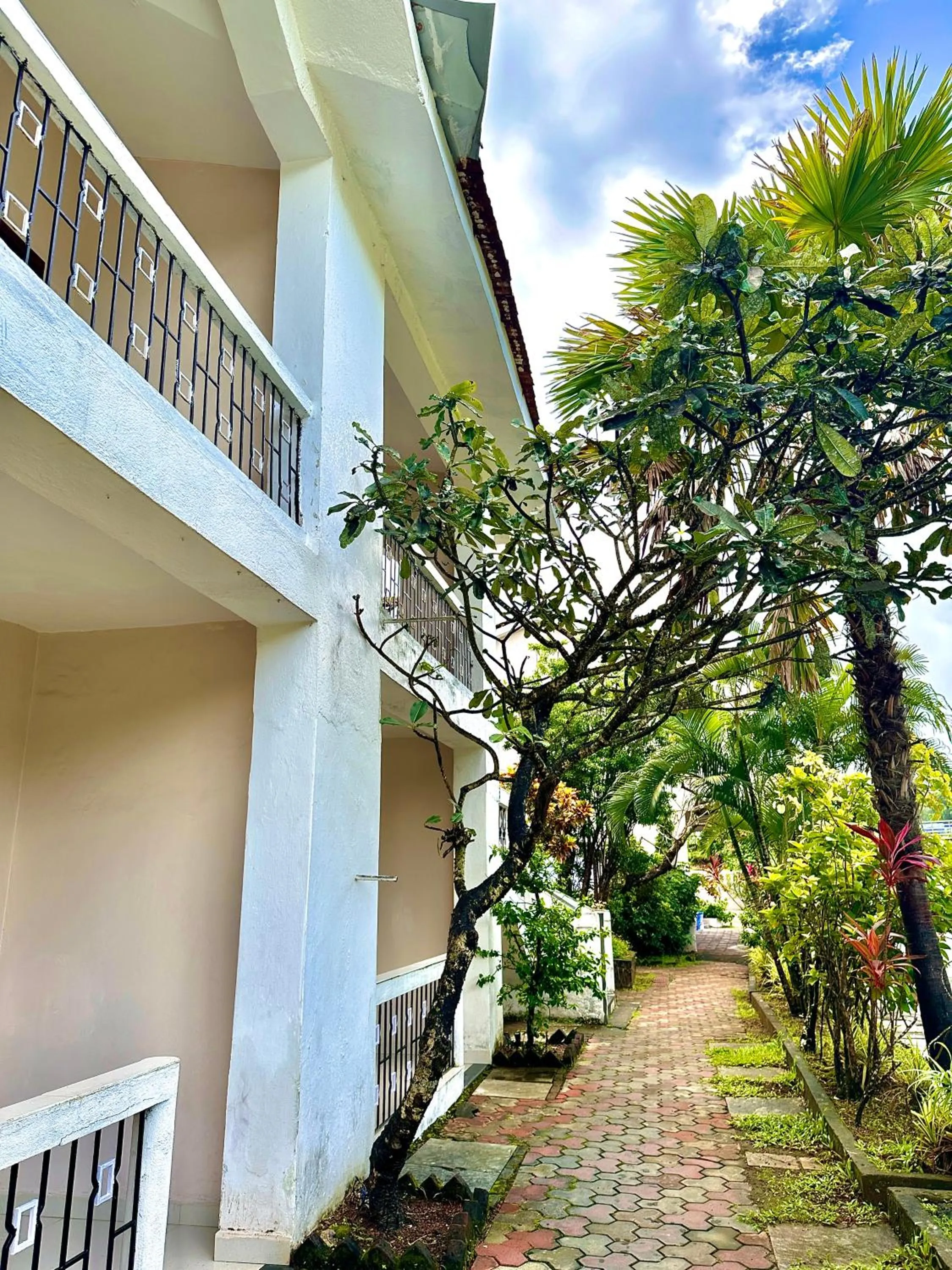 Day in Hotel Riverside