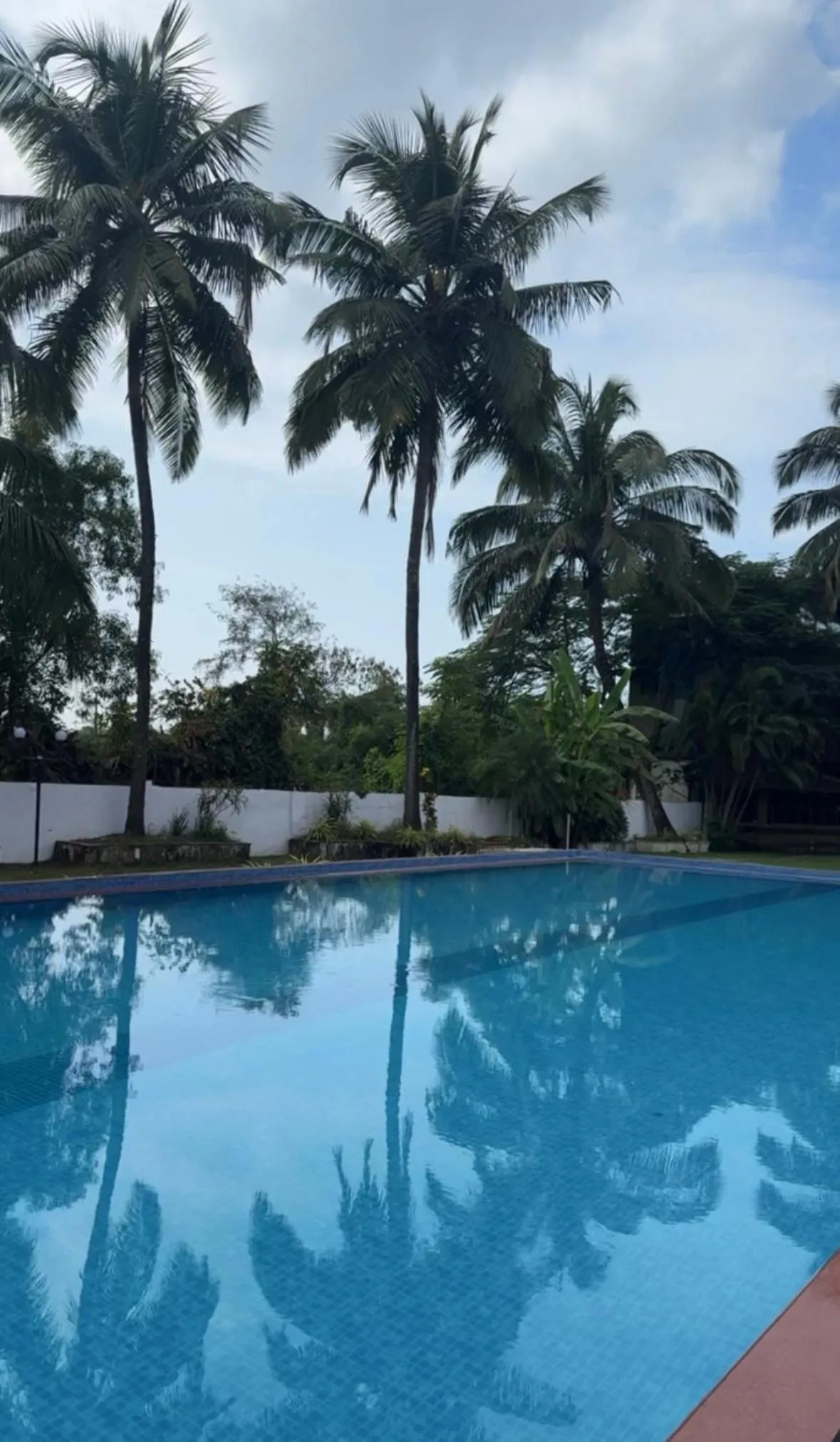 Day in Hotel Riverside