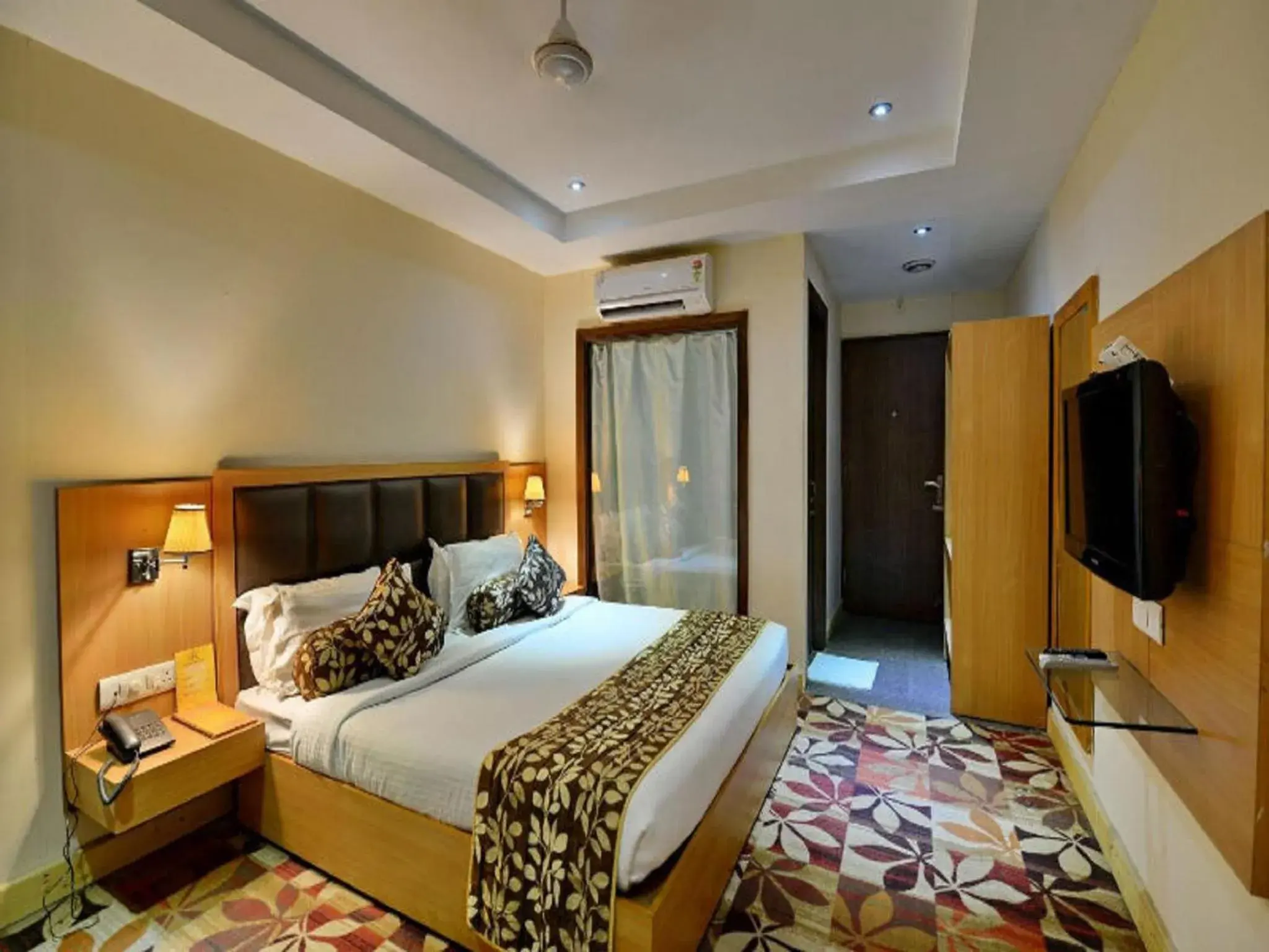 Club Double Room - single occupancy in Hotel Kohinoor Palace, Ludhiana Club Double Room - single occupancy in Hotel Kohinoor Palace, Ludhiana