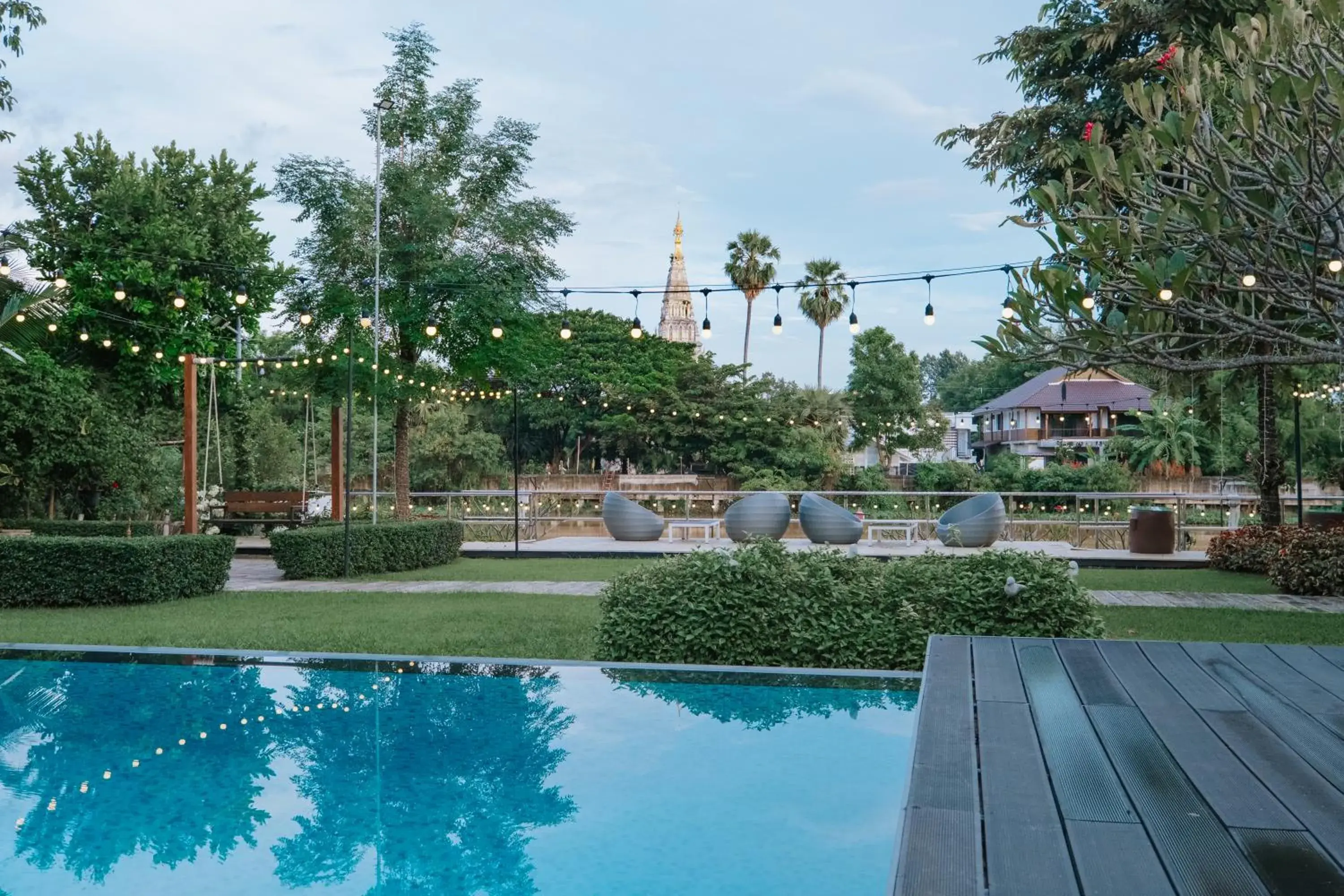 Pool view in Maraya Hotel & Resort Pool view in Maraya Hotel & Resort