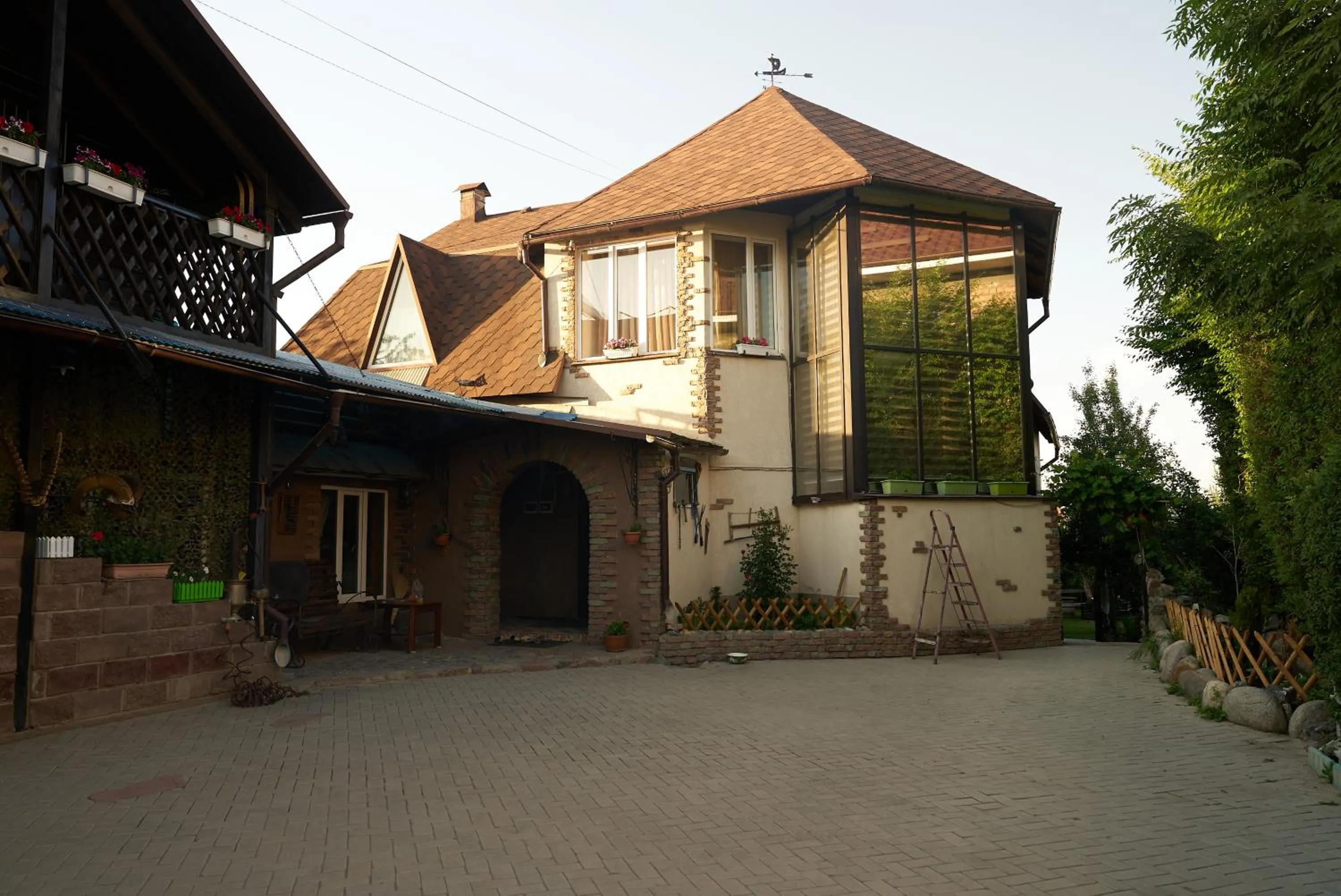 Argo Guest House
