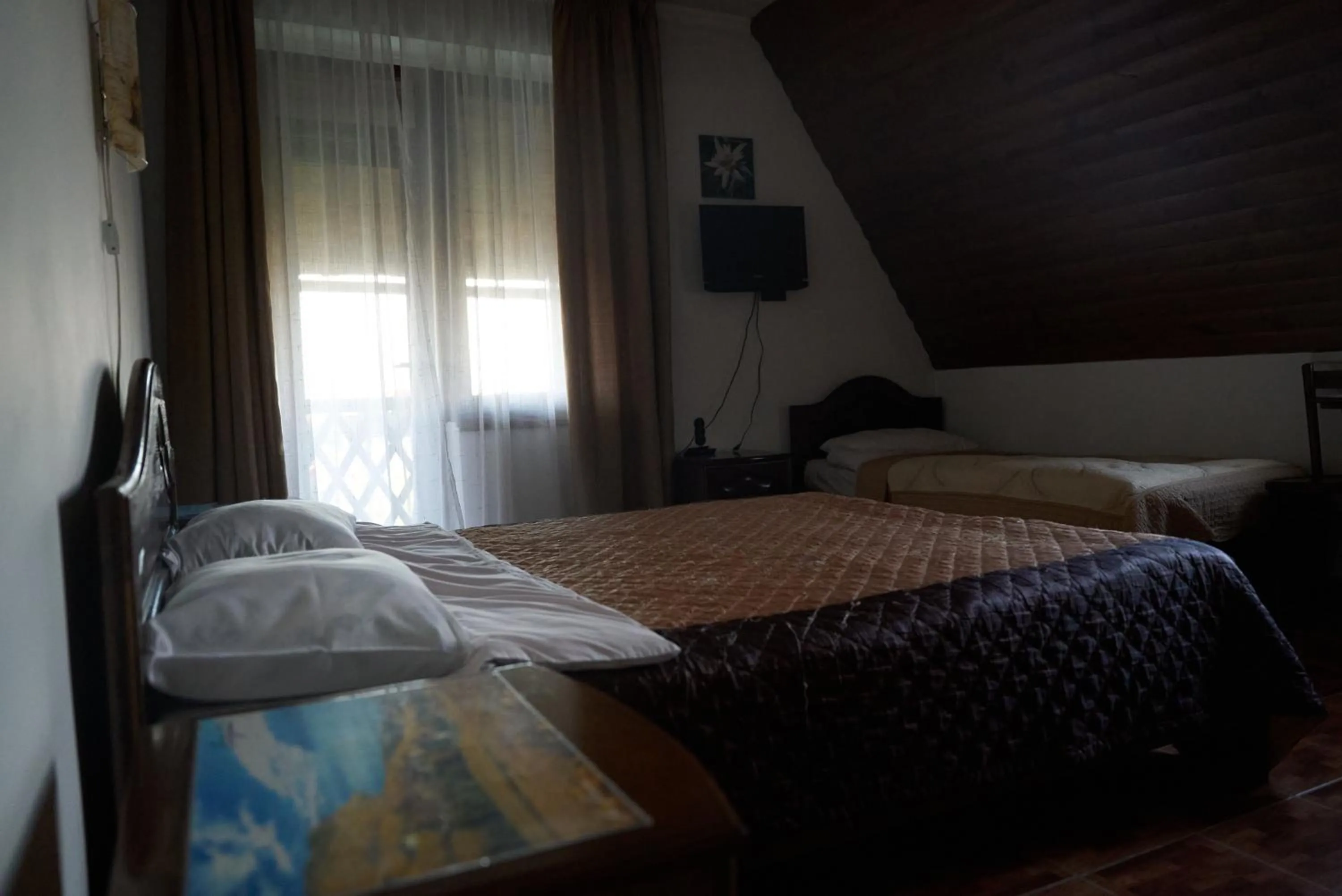 Bed in Argo Guest House