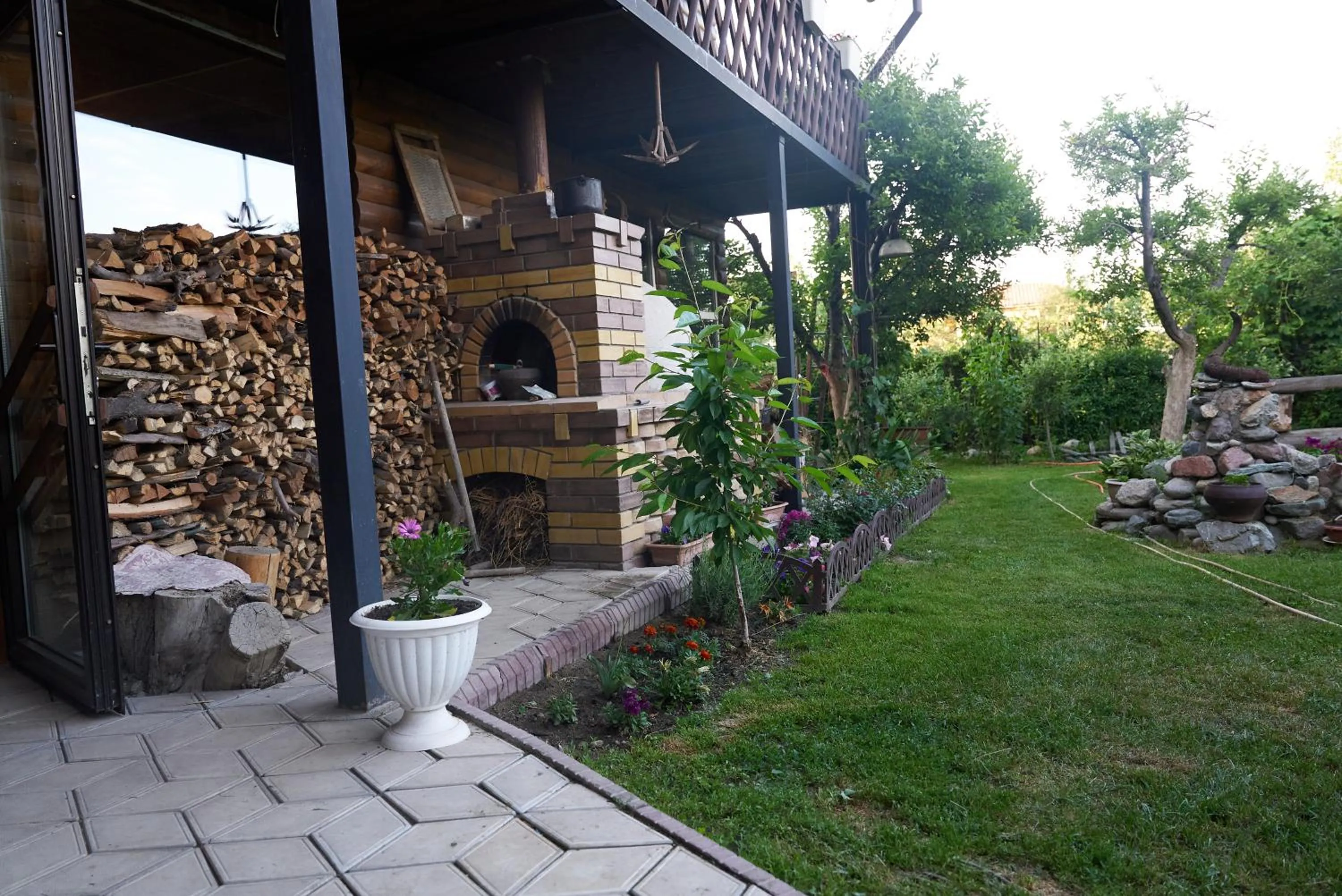 Argo Guest House