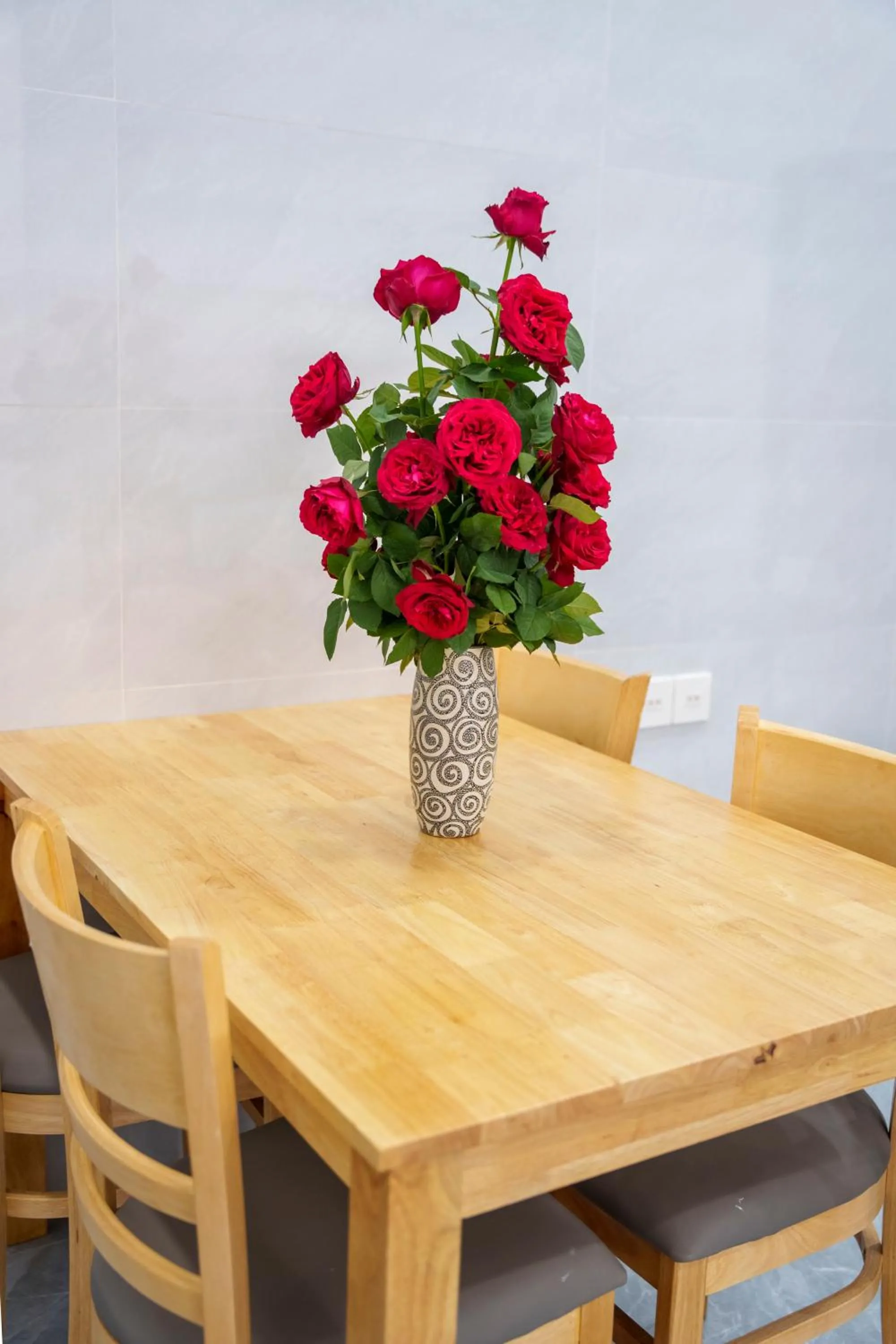 Dining area in Serene Stay