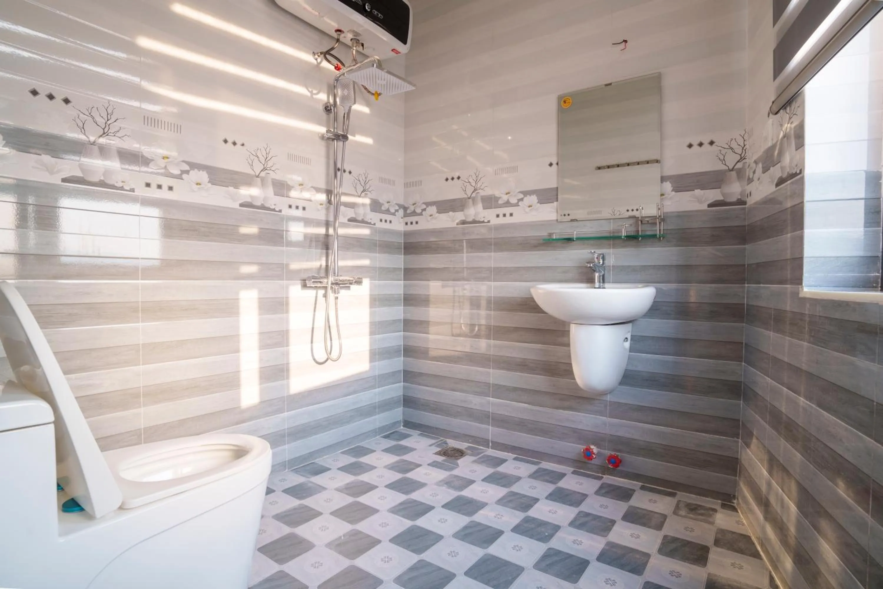 Shower in Serene Stay