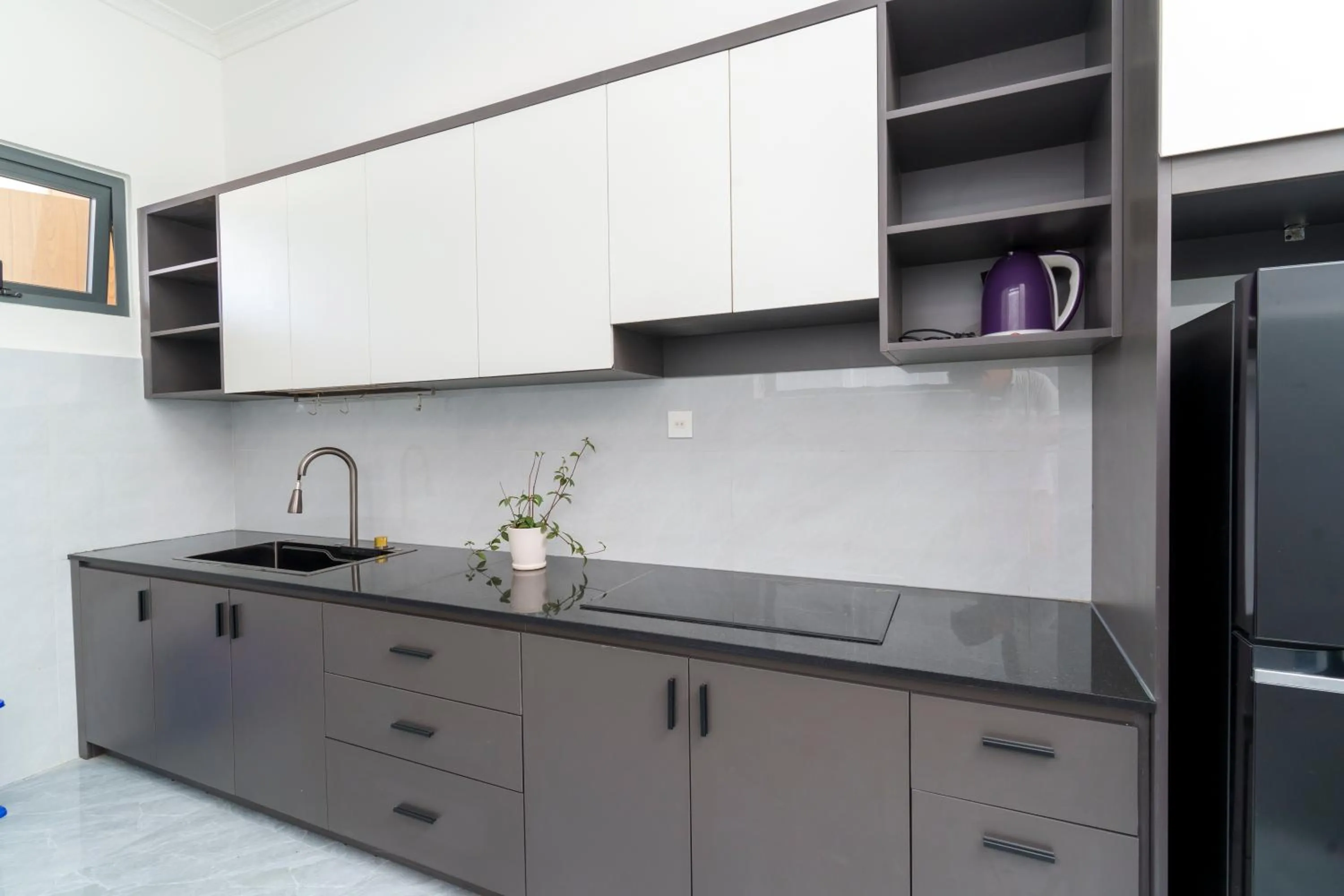 Kitchen or kitchenette in Serene Stay