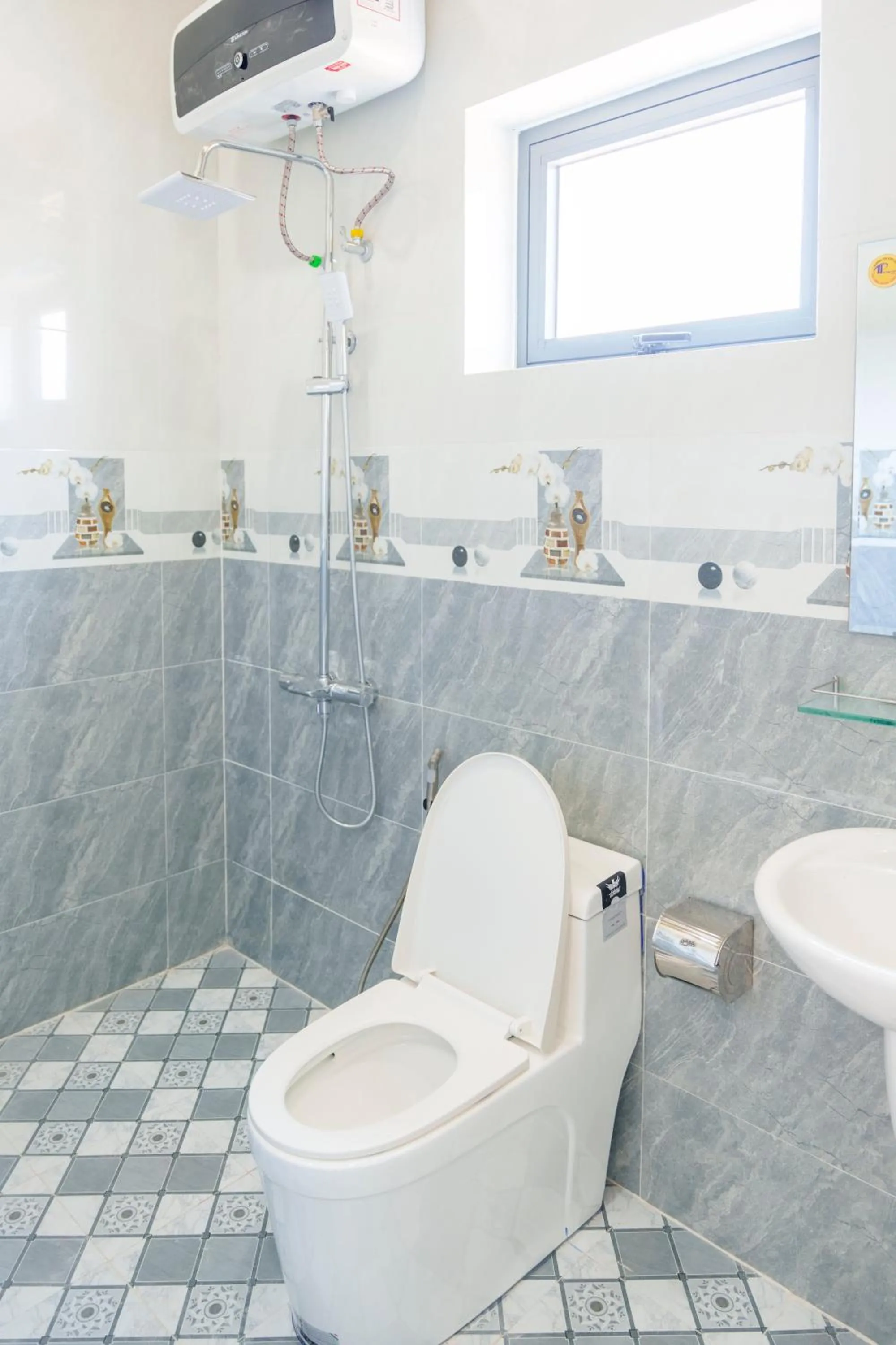 Shower in Serene Stay