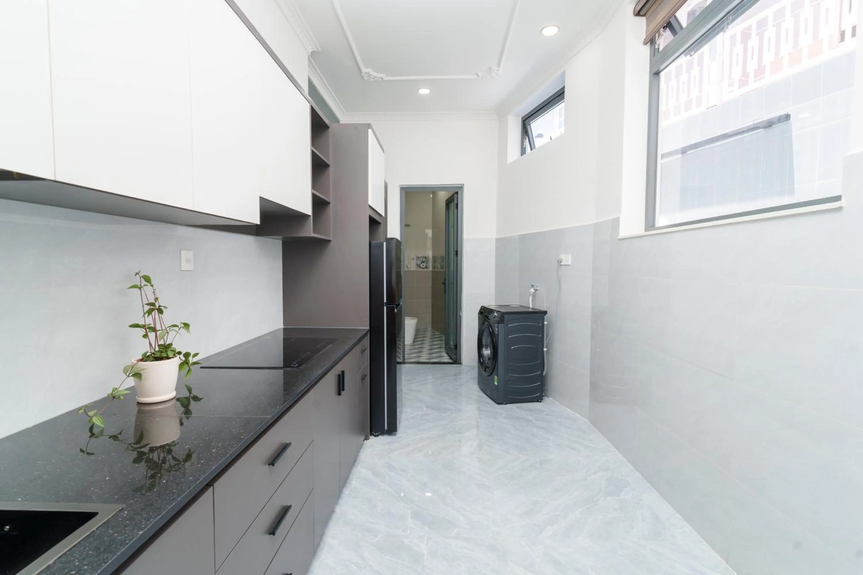Kitchen or kitchenette in Serene Stay