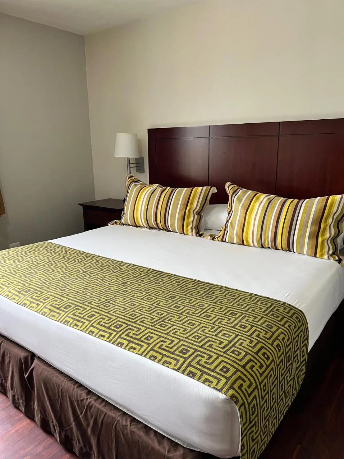 Bed in Hotel GH Guaparo Inn Valencia