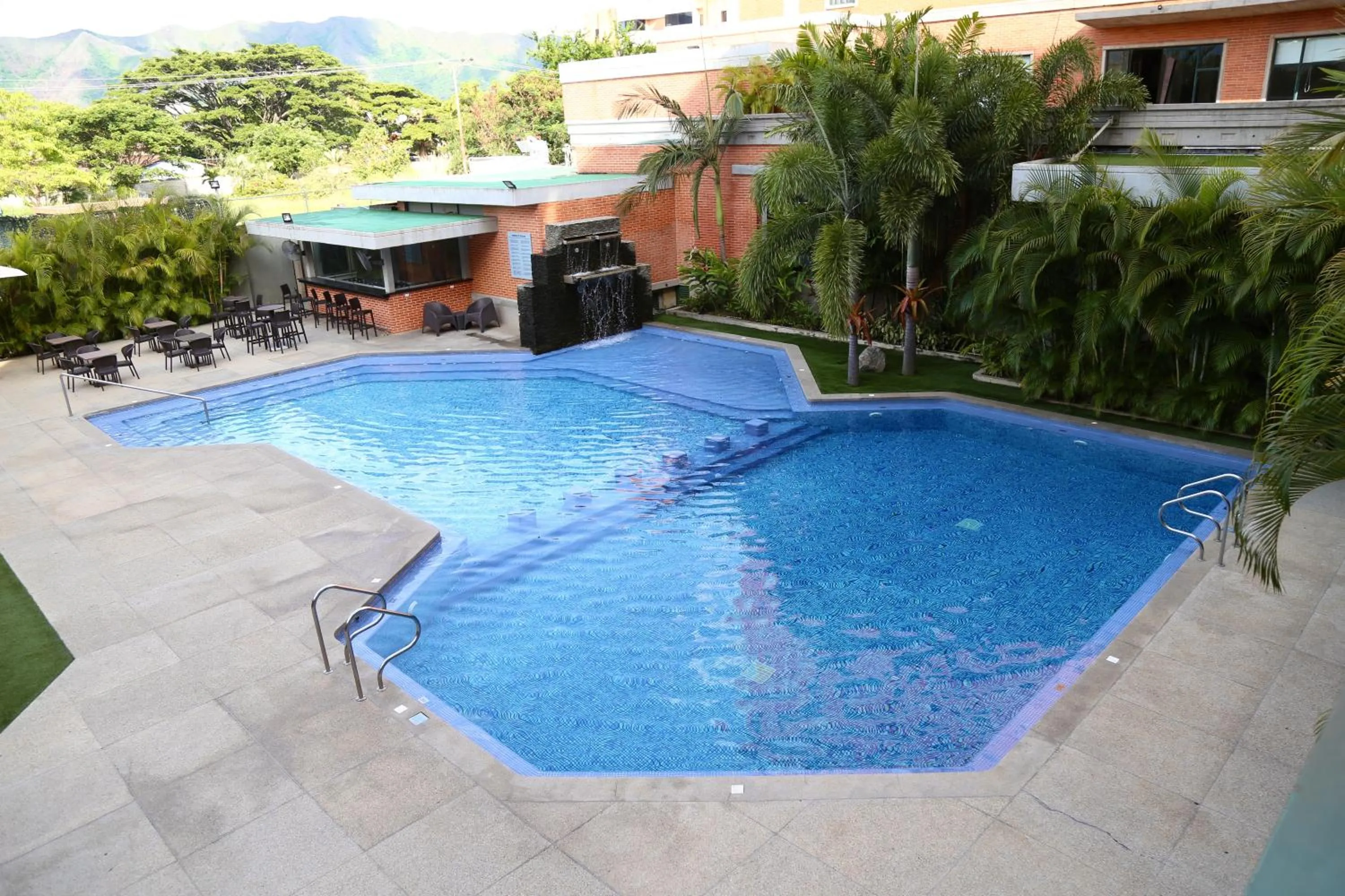 Pool view in Hotel GH Guaparo Inn Valencia