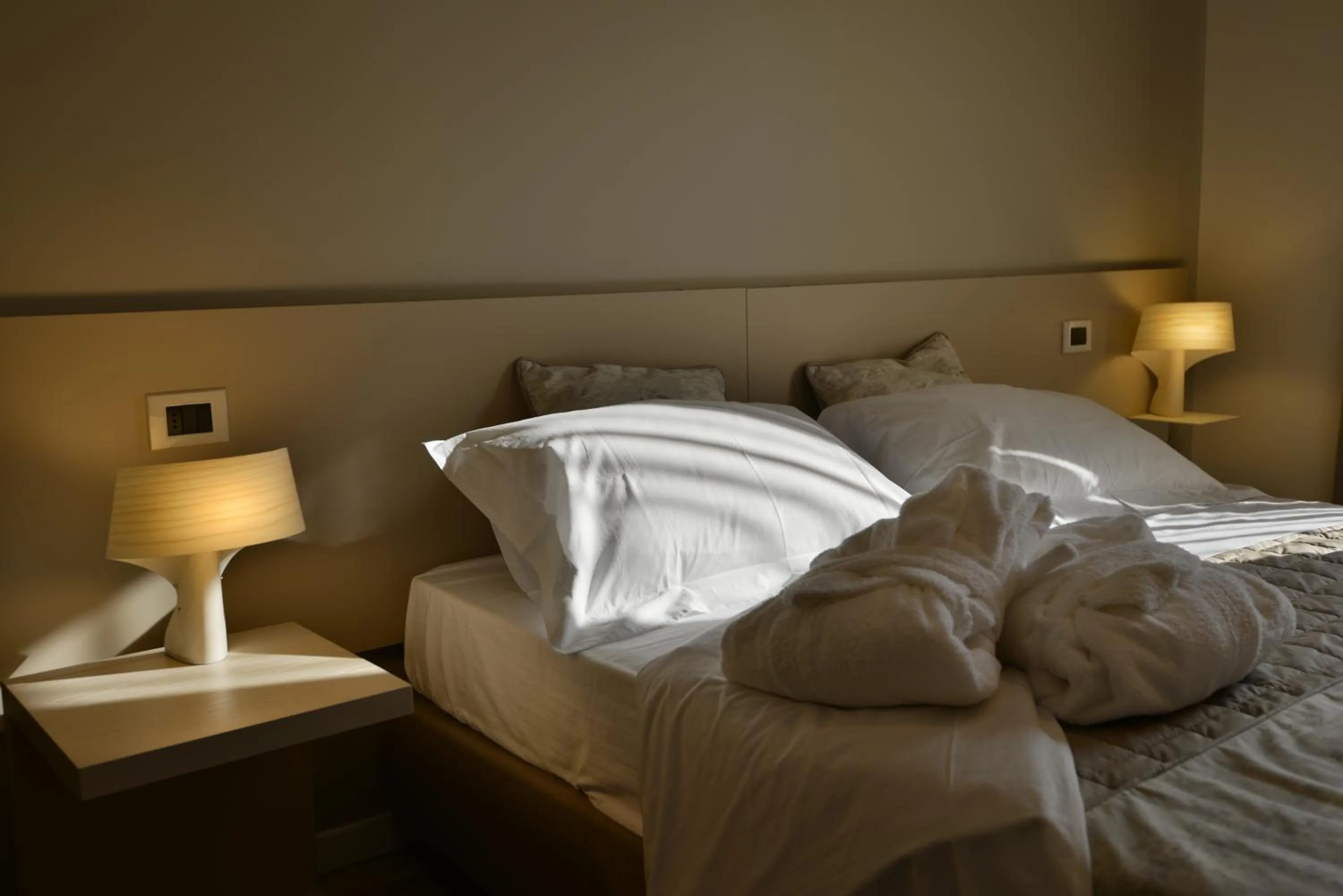 Decorative detail, Bed in Daman Rooms & Breakfast