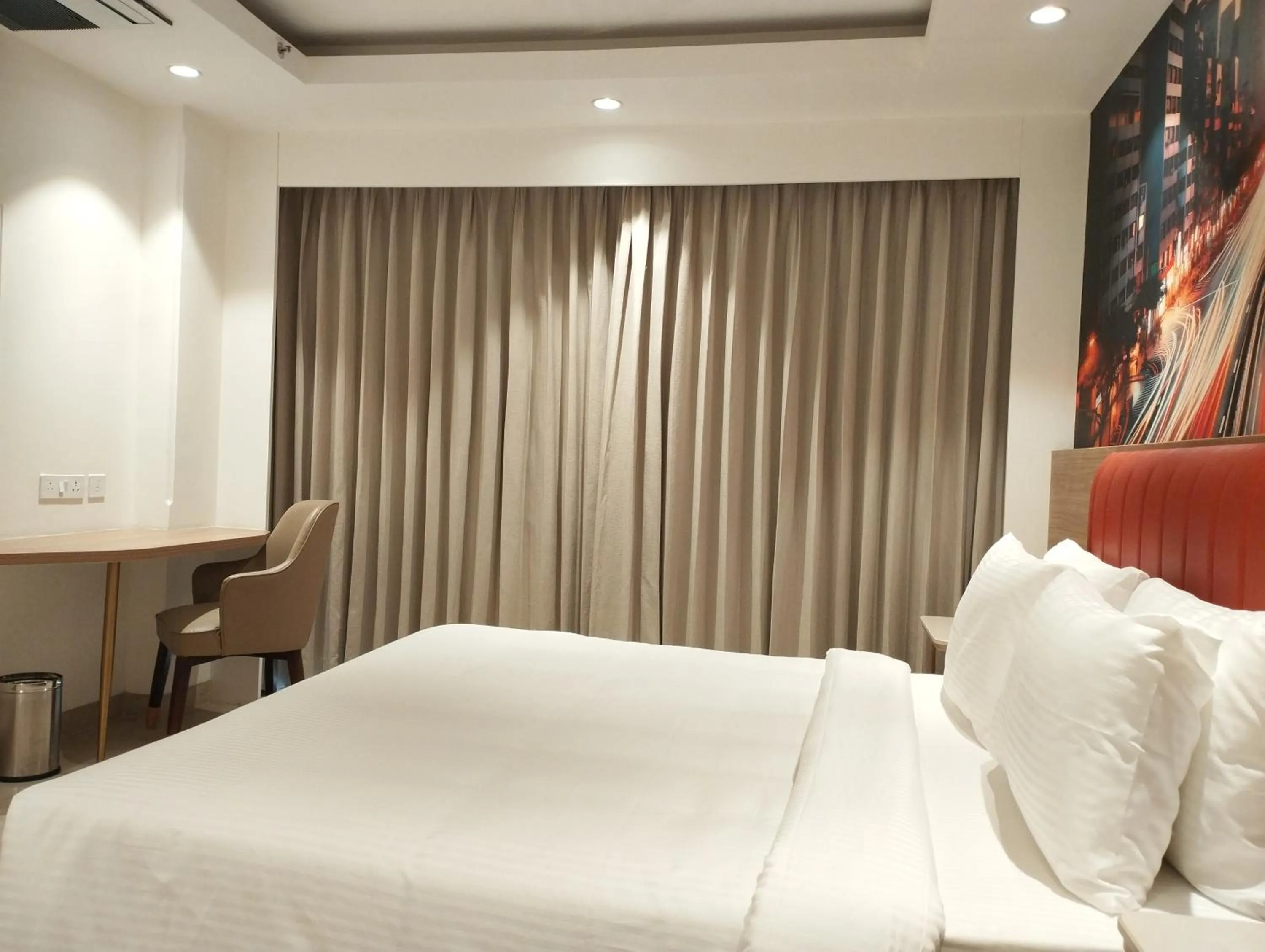Bed in Alivaa Hotel Gurugram Sohna Road City Center