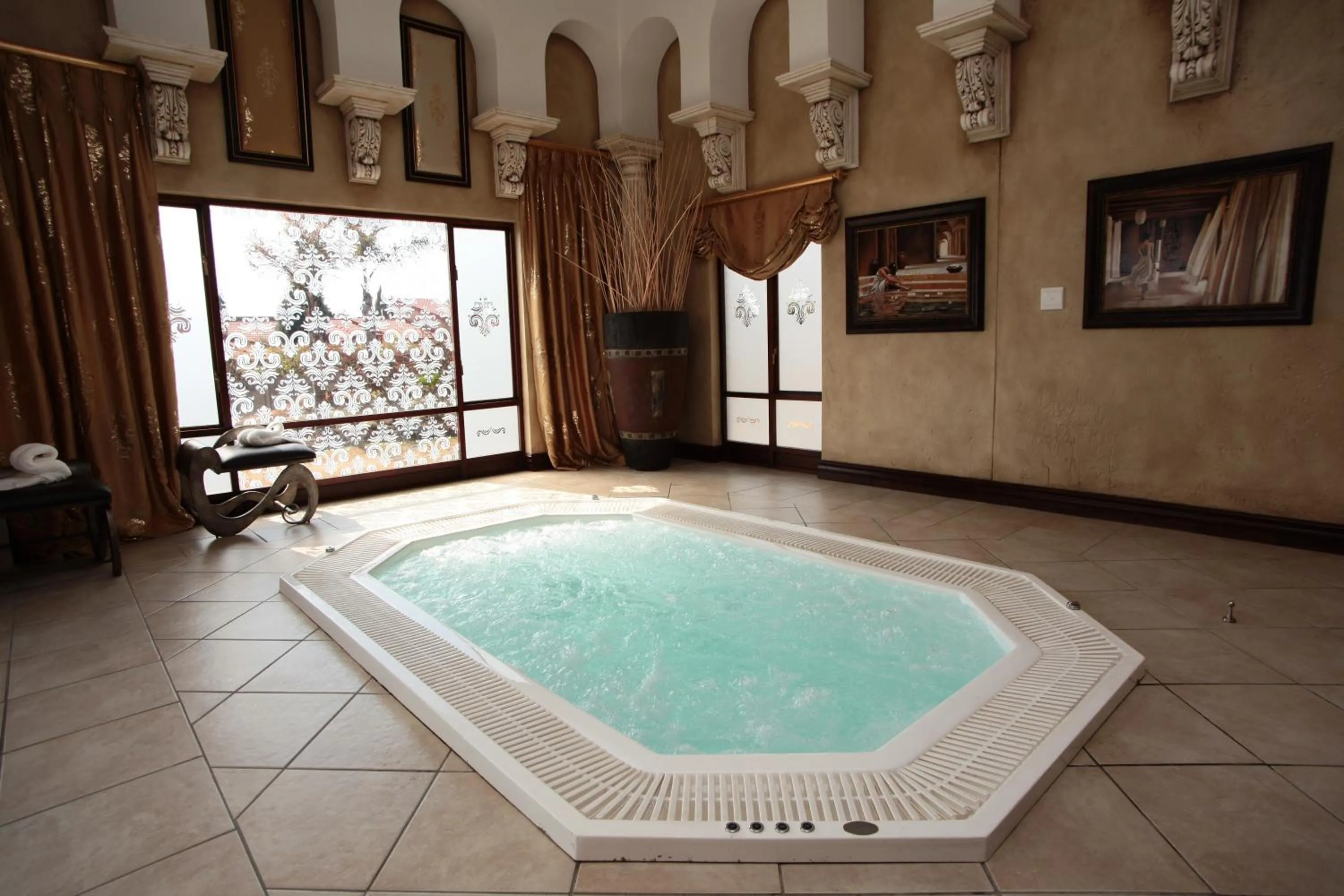 Hot Spring Bath in Witwater Guest House & Spa