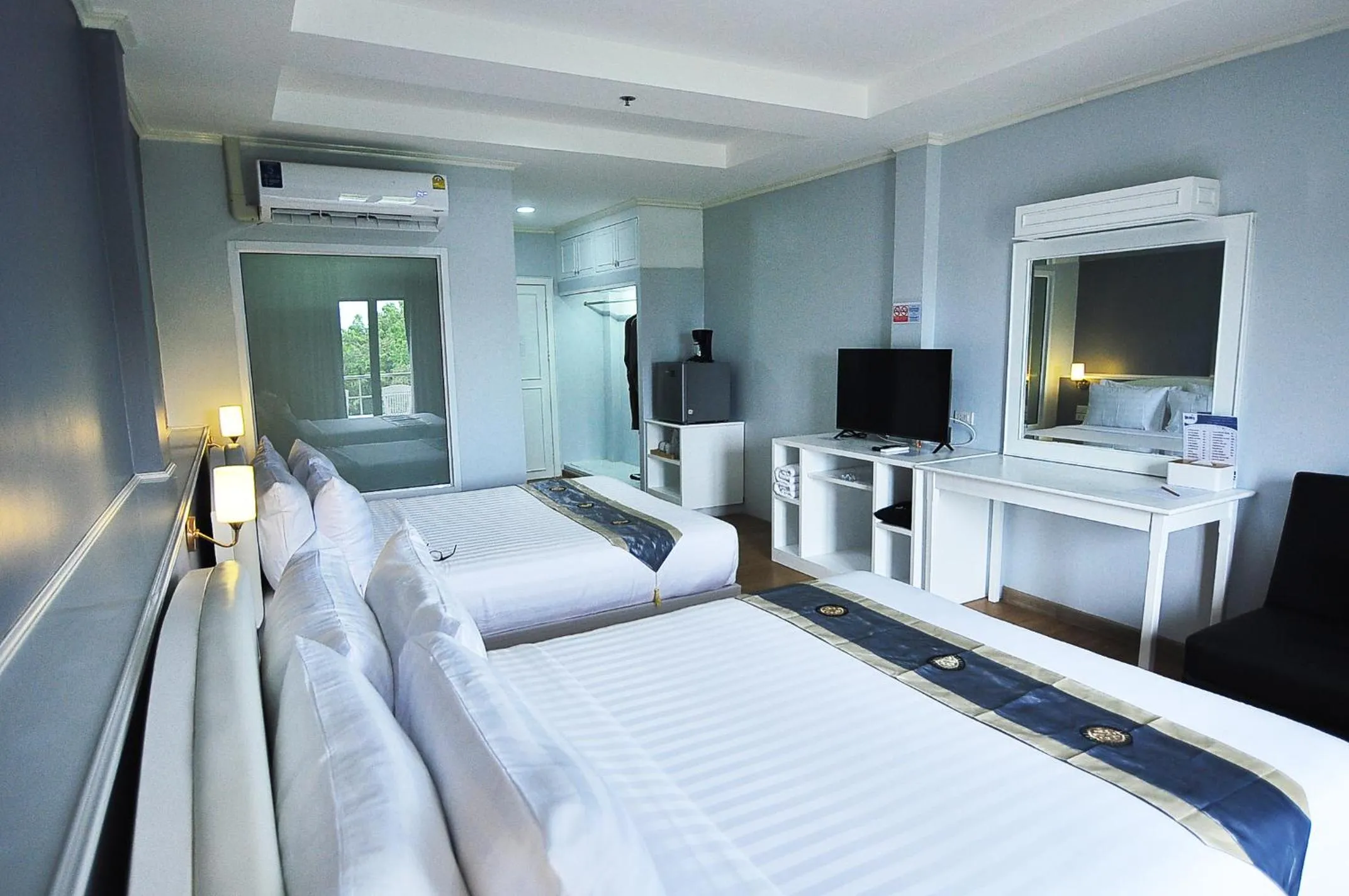 Bedroom, Bed in AM Heritage Room