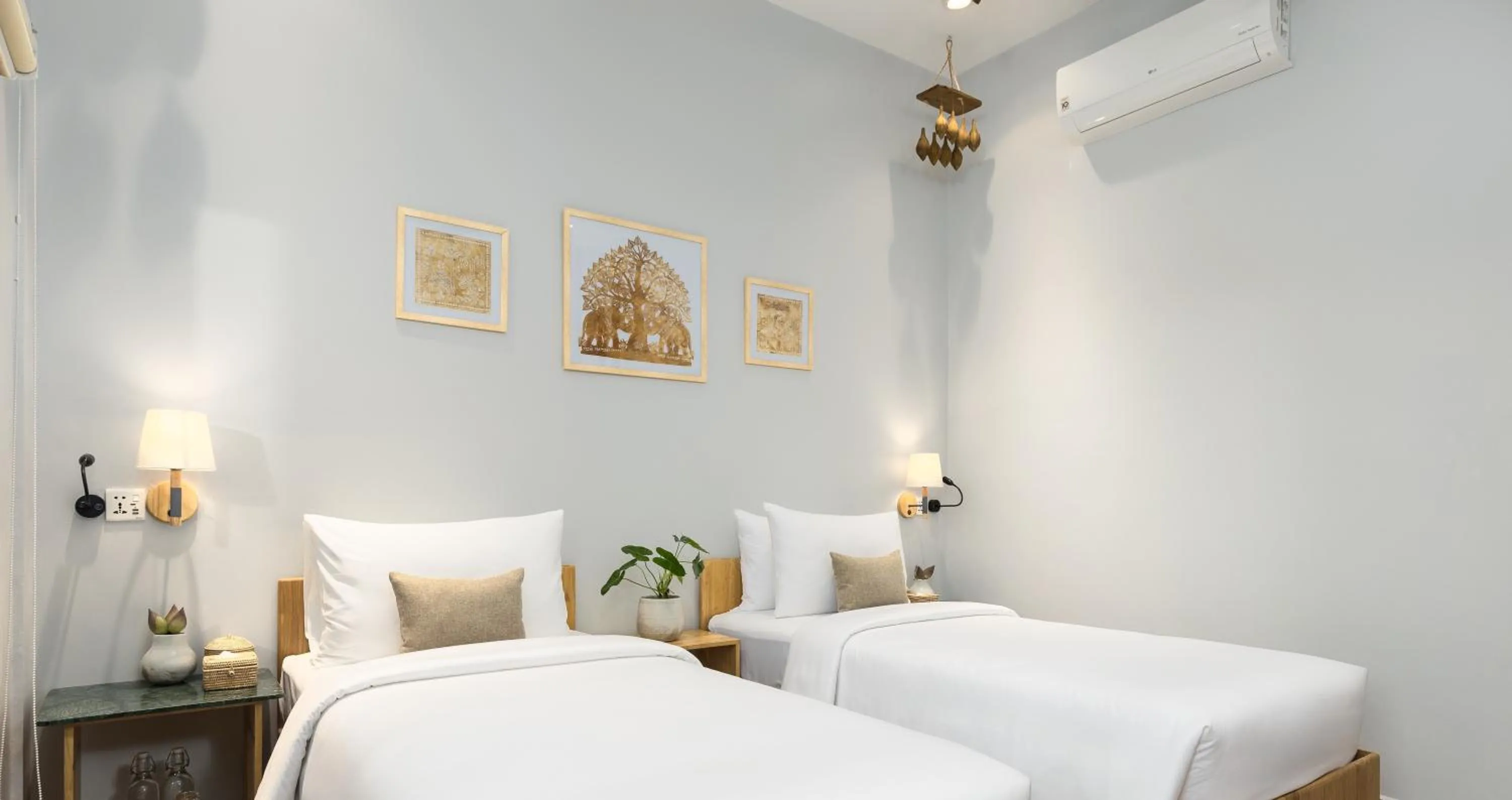 Bed in Moringa Tree Maison