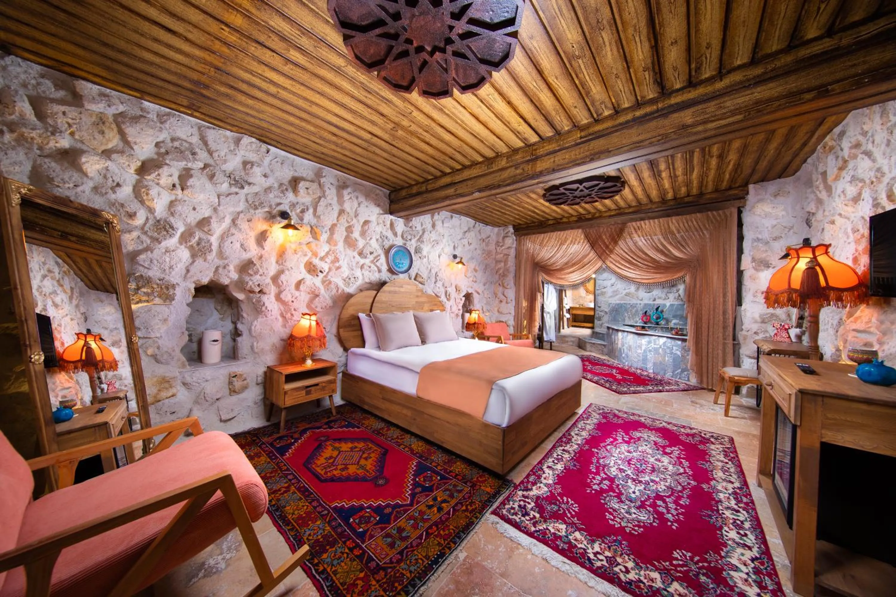 Photo of the whole room, Bed in Cappadocia Cavusin Stone House