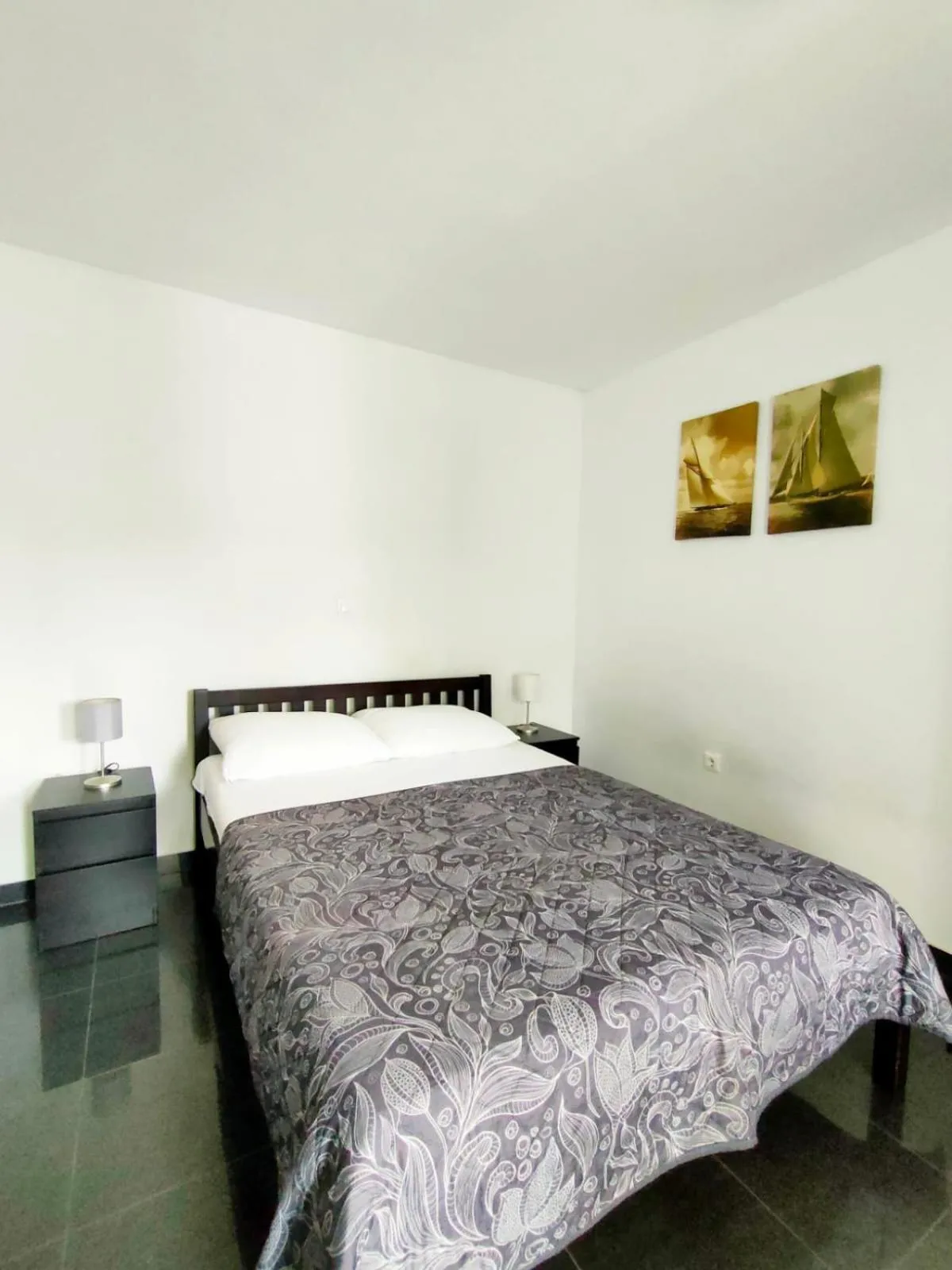 Bed in Rafael Apartments