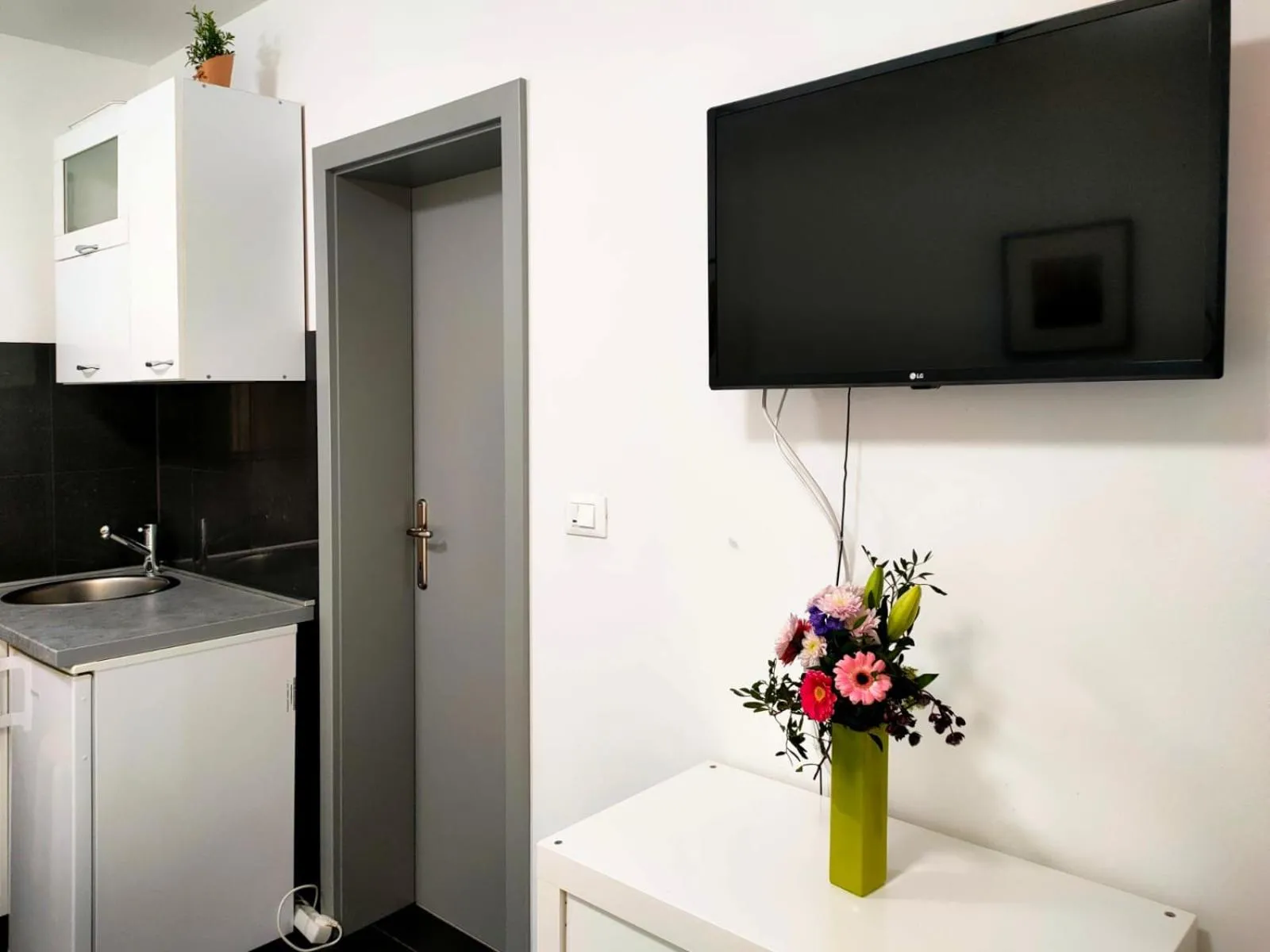 Rafael Apartments